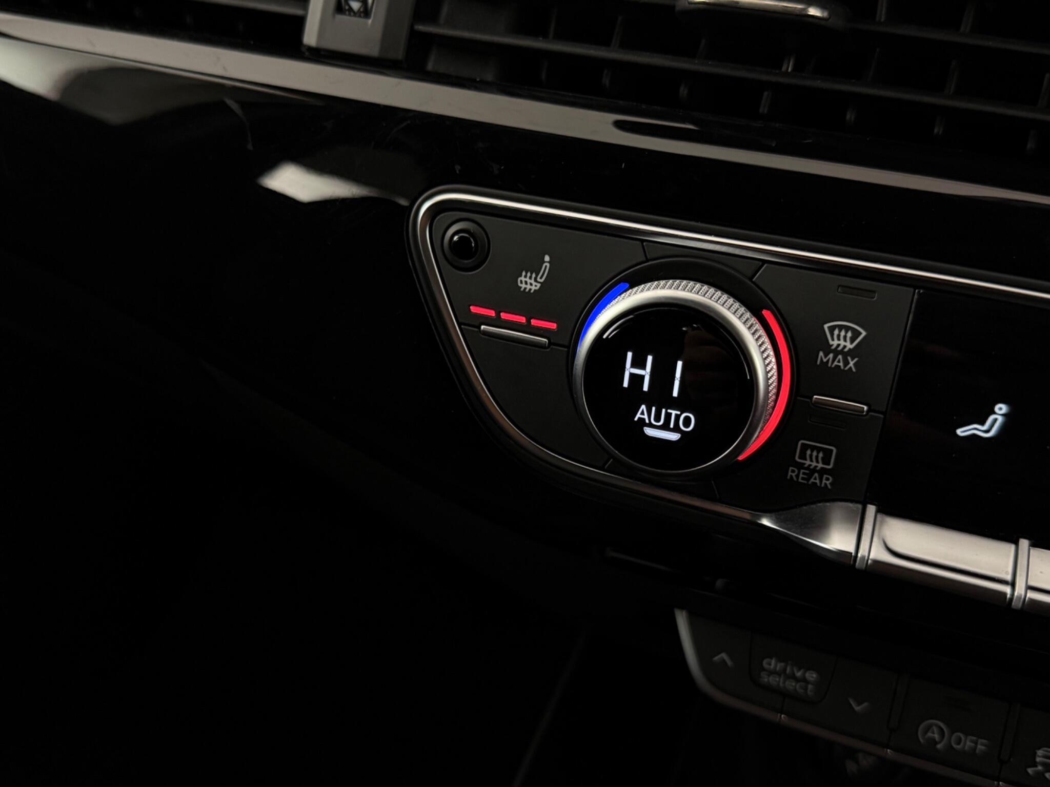 Audi A4 view 11