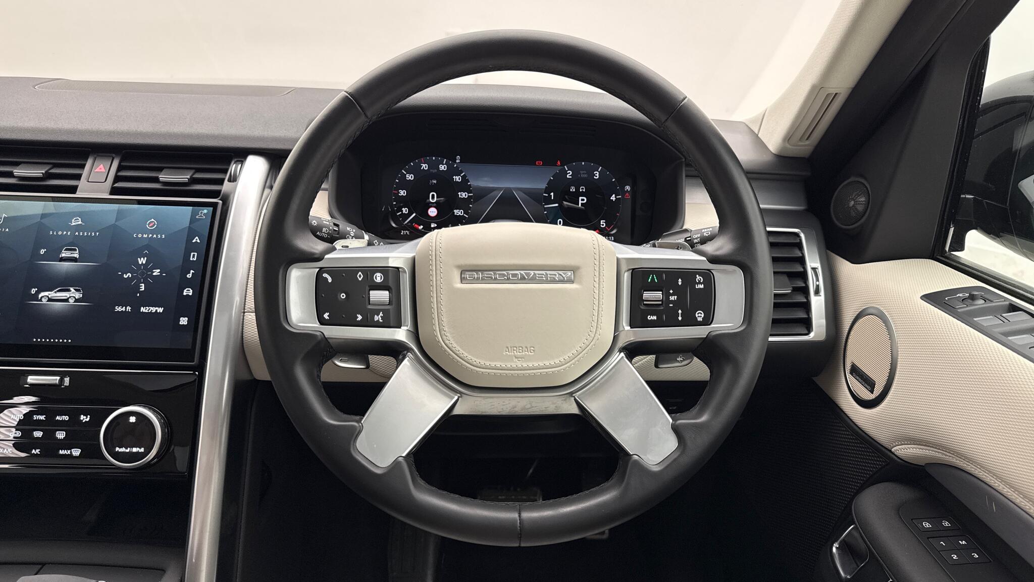 Land Rover Discovery view 15