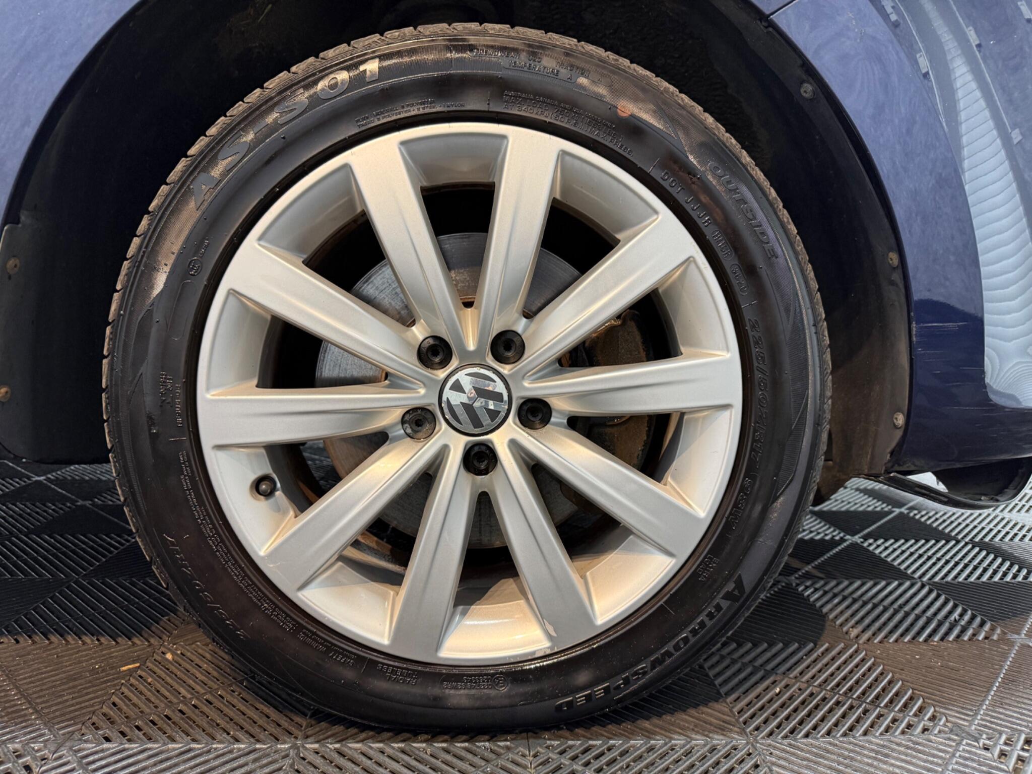 Volkswagen Sharan view 23