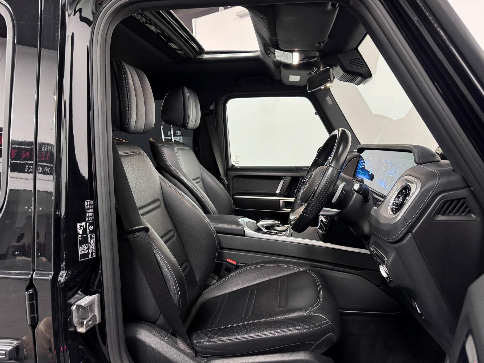 Mercedes-Benz G-Class view 29
