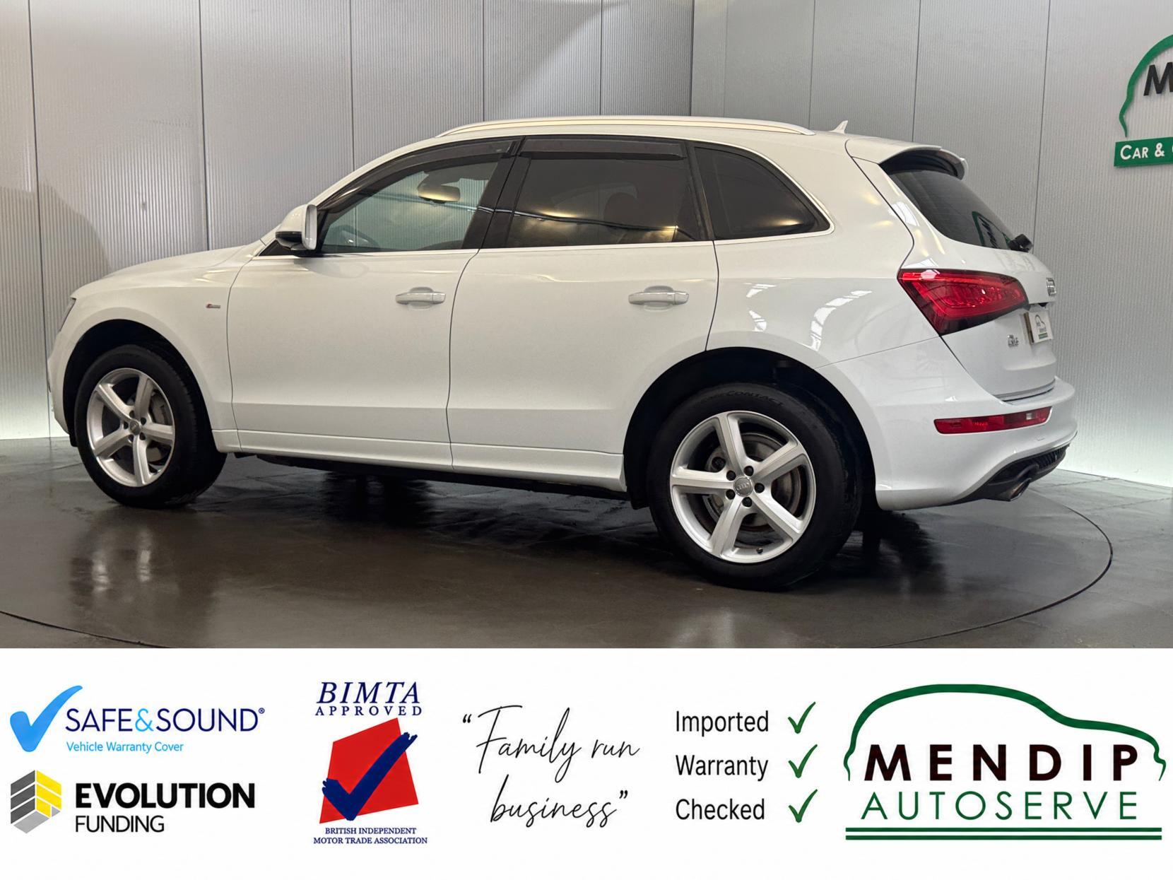 Audi Q5 view 11
