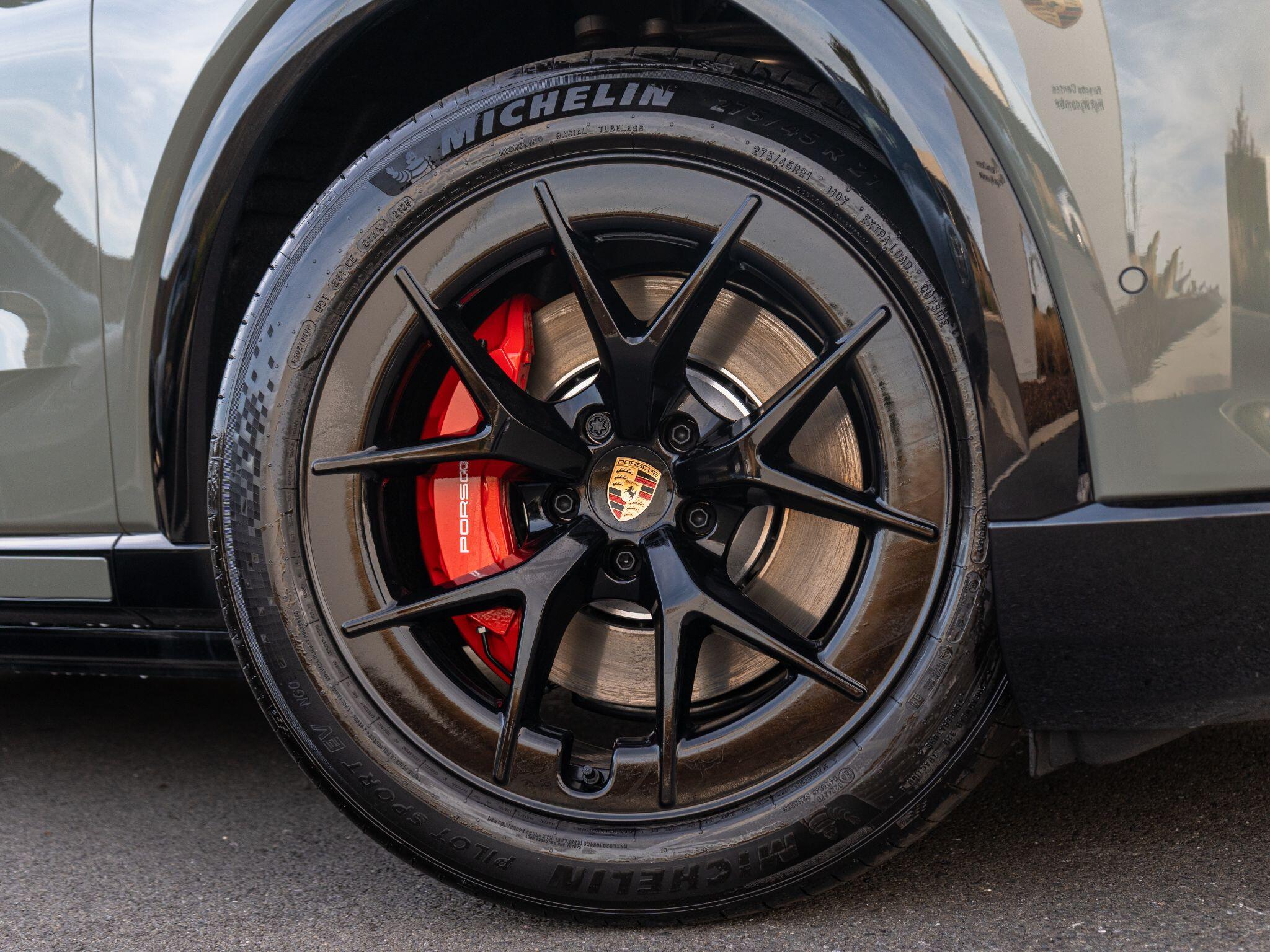 Porsche Cayenne view 4