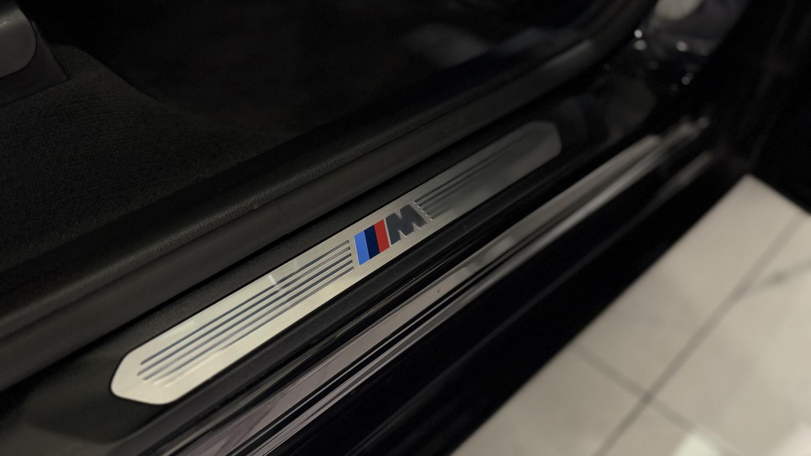 BMW X3 view 34