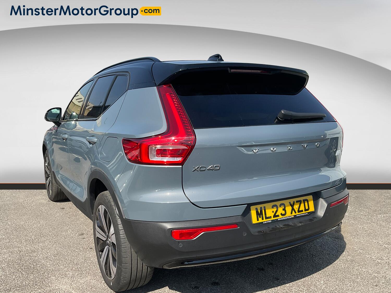Volvo XC40 view 4