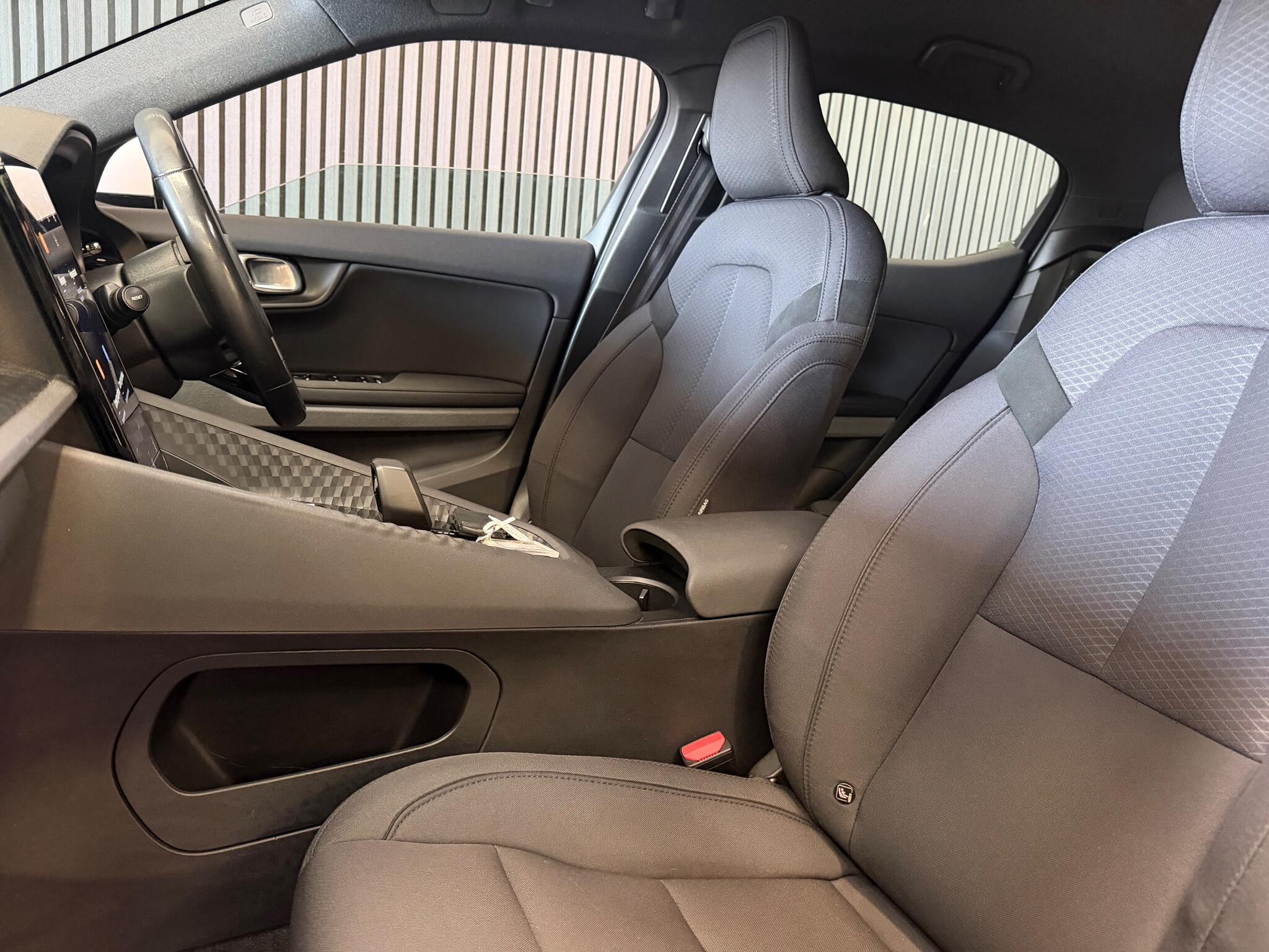 Polestar 2 view 3