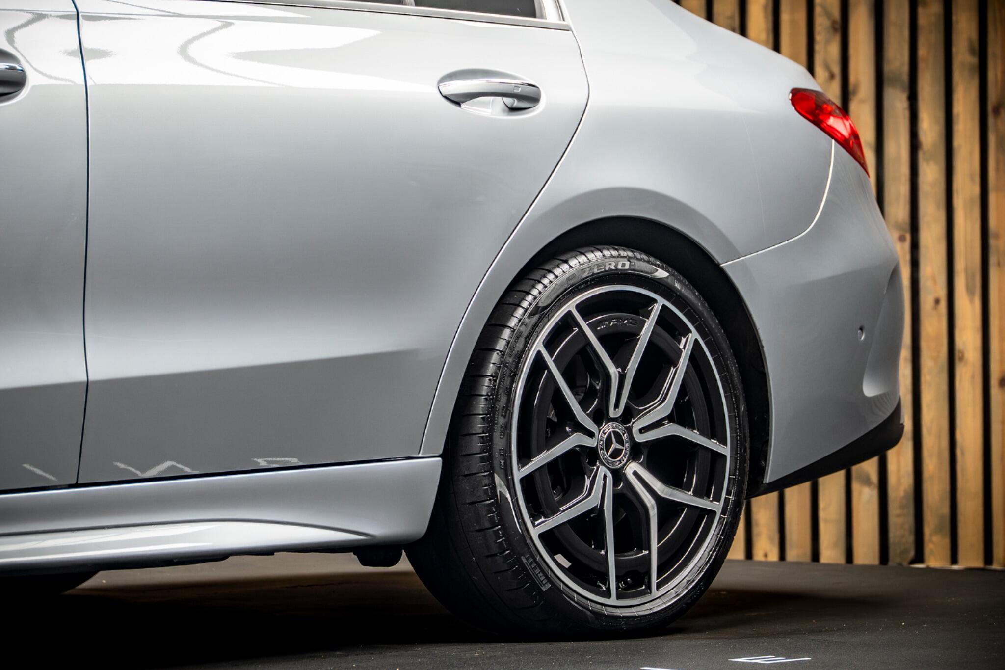 Mercedes-Benz C-Class view 16
