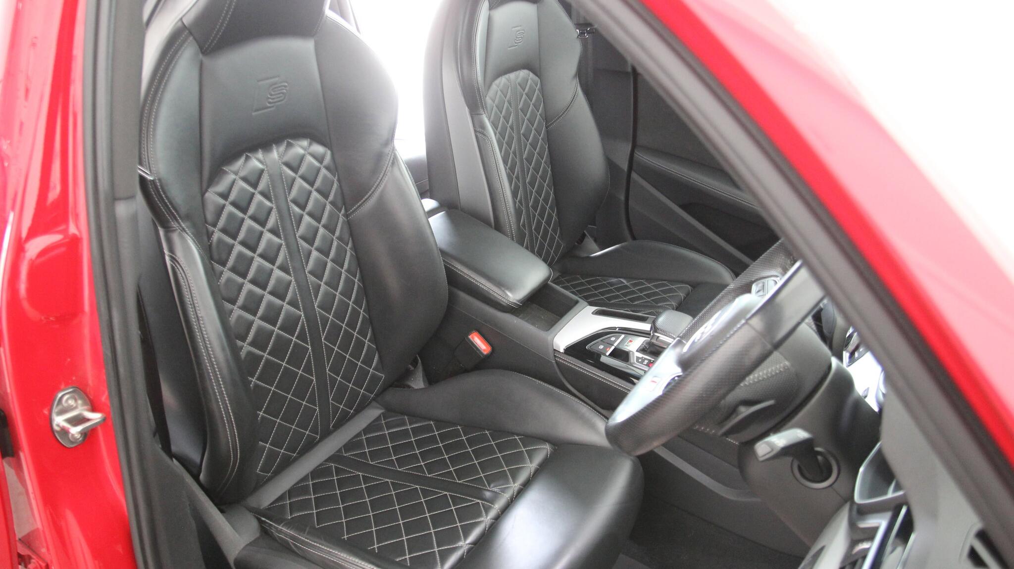 Audi S4 view 17