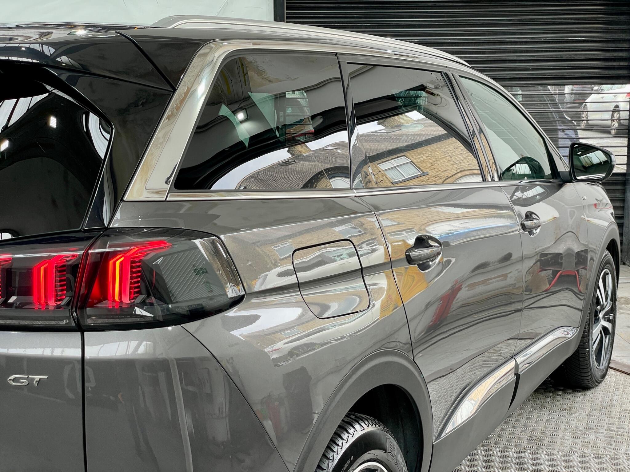 Peugeot 5008 view 14