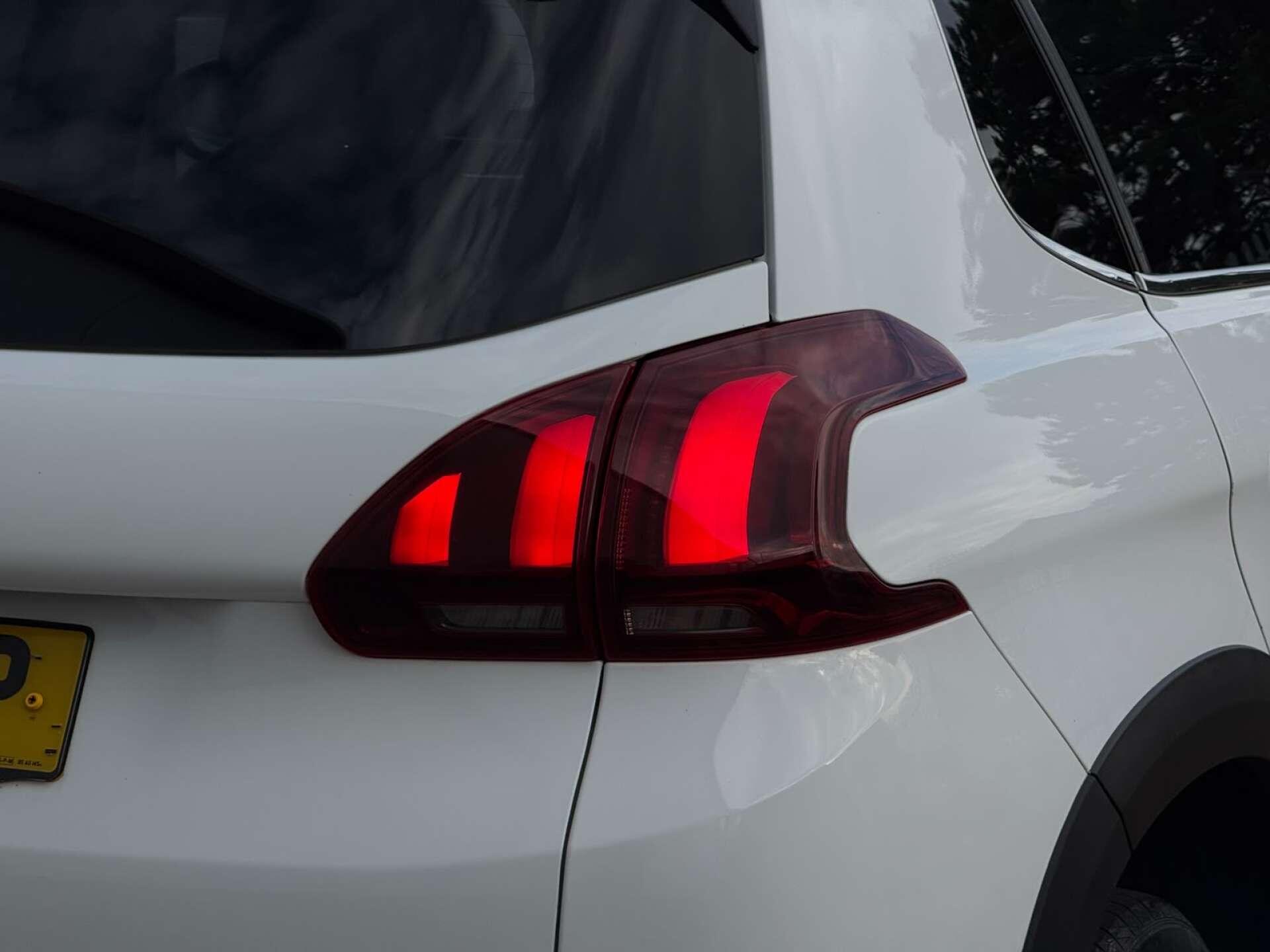 Peugeot 2008 view 13