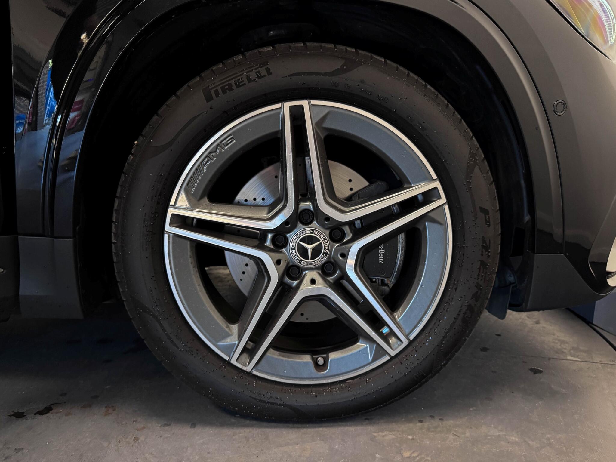 Mercedes-Benz Gla view 60