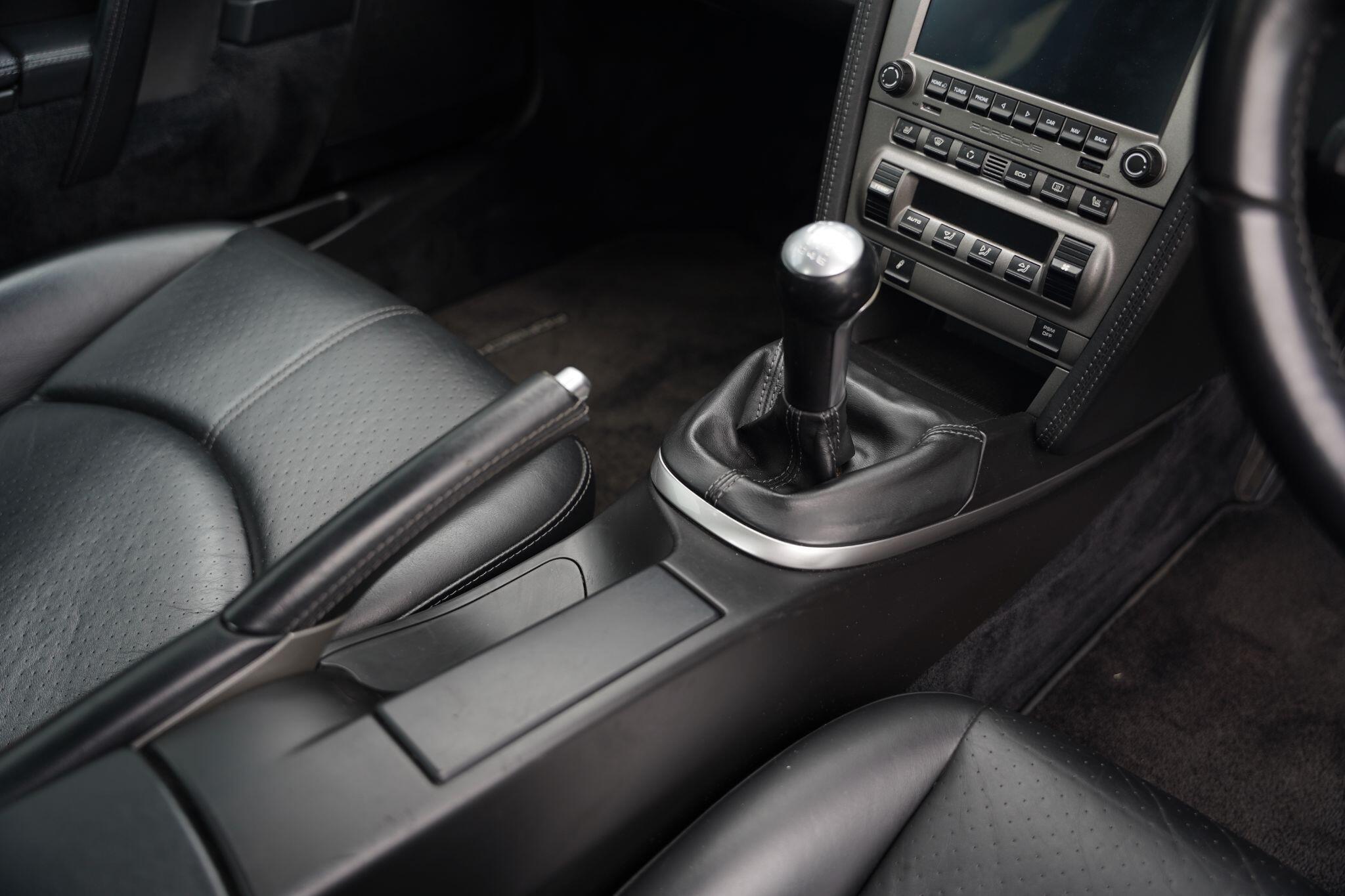 Porsche 911 view 77