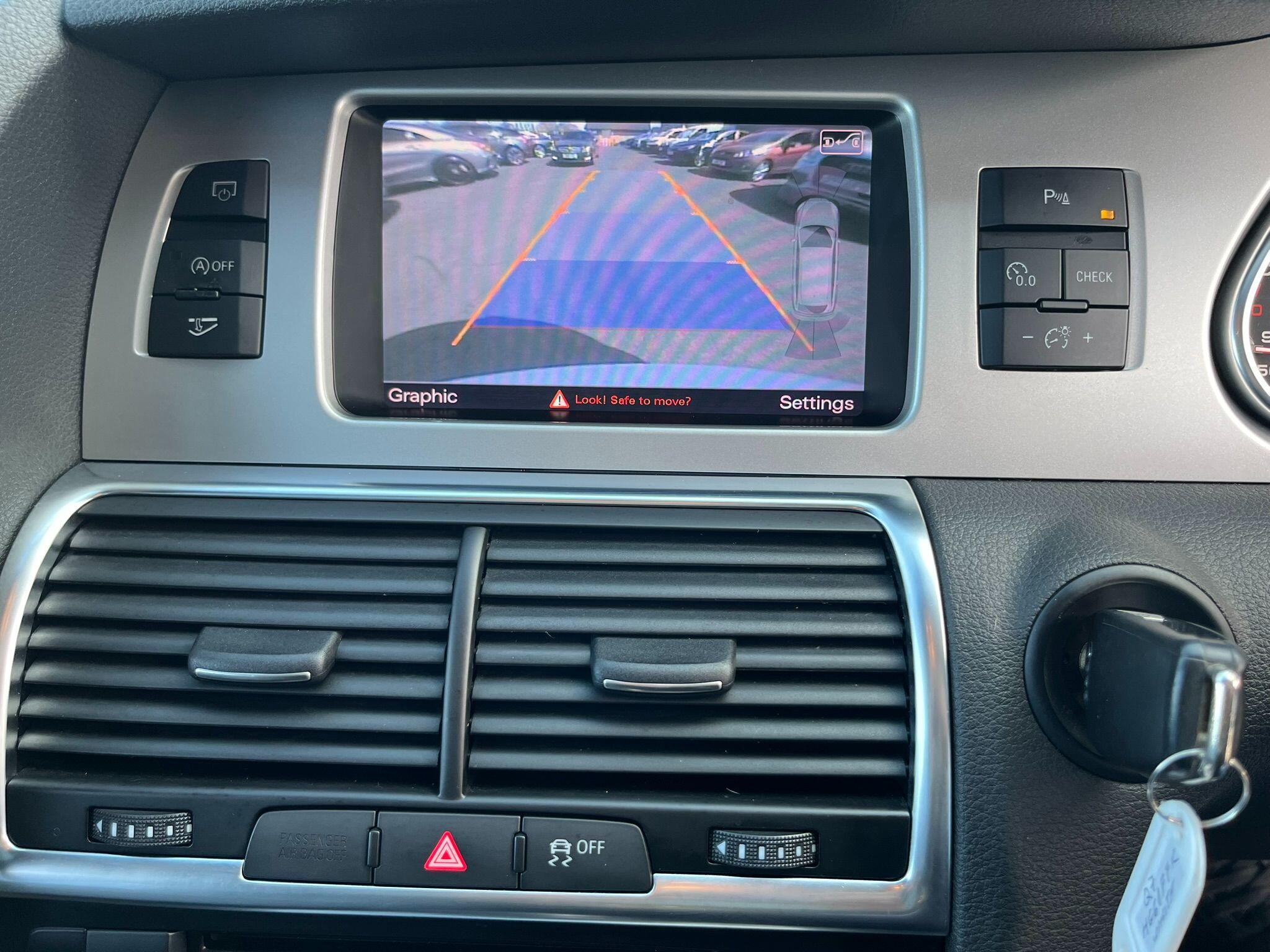Audi Q7 view 35