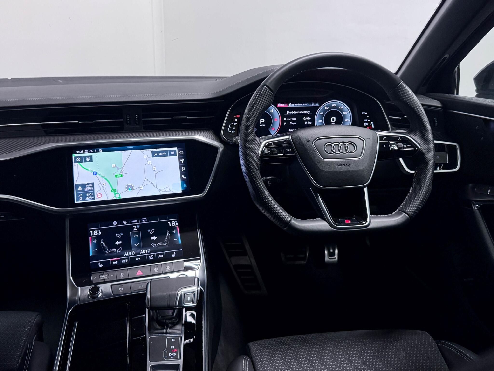 Audi A6 view 16
