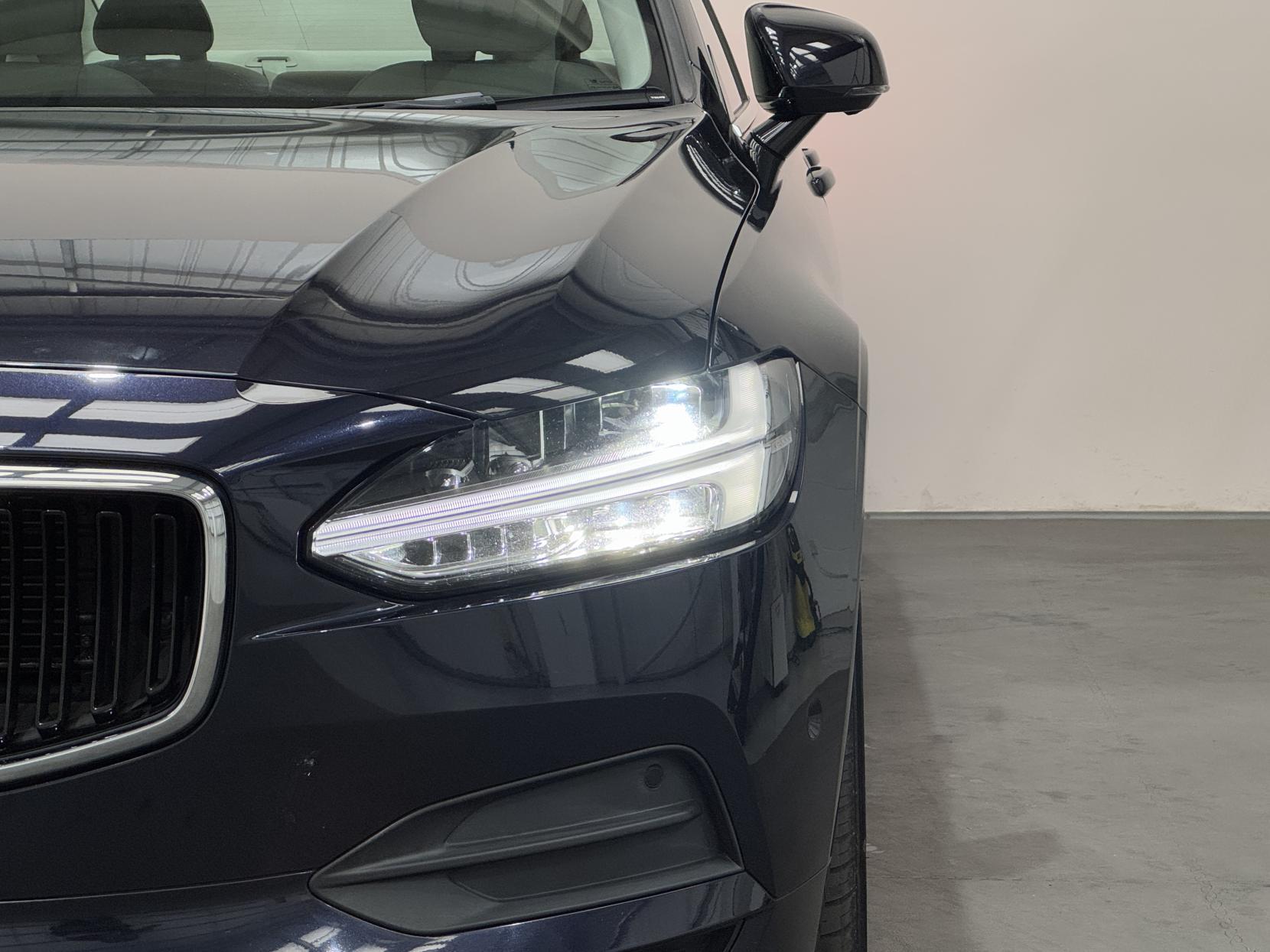 Volvo S90 view 4