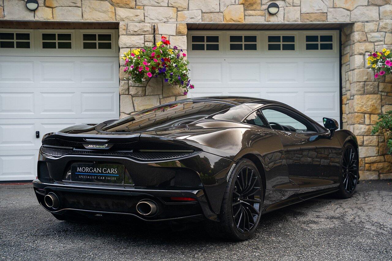 McLaren GT view 20