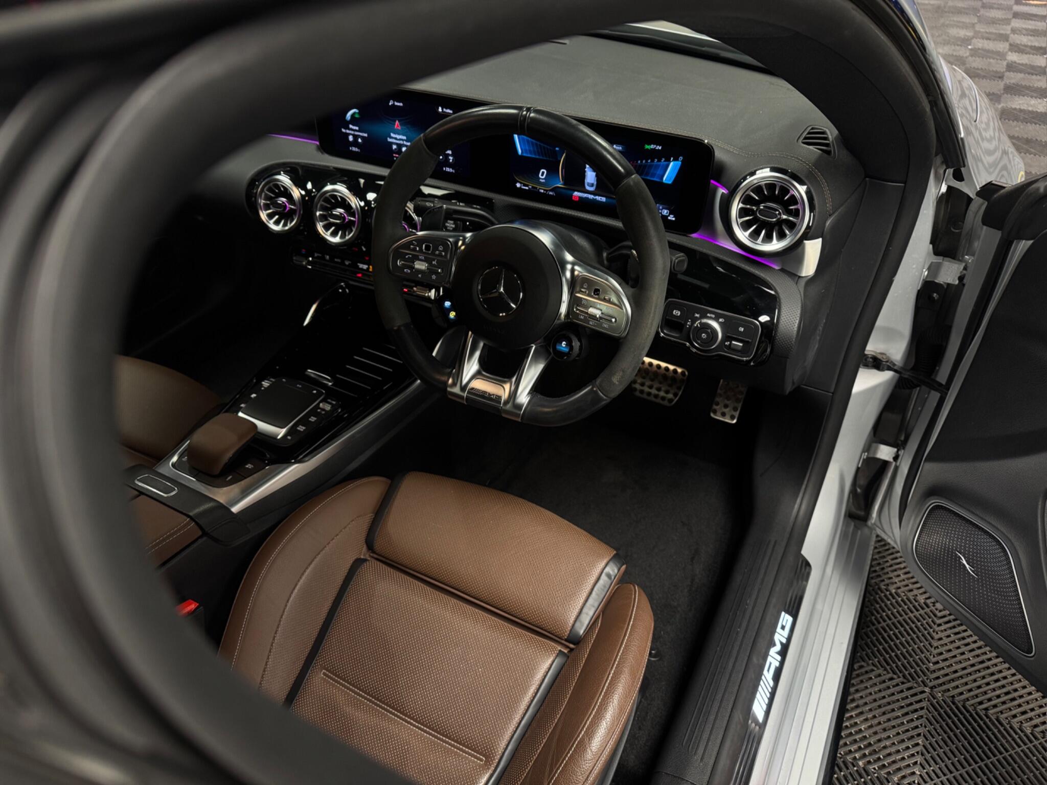 Mercedes-Benz Cla view 16