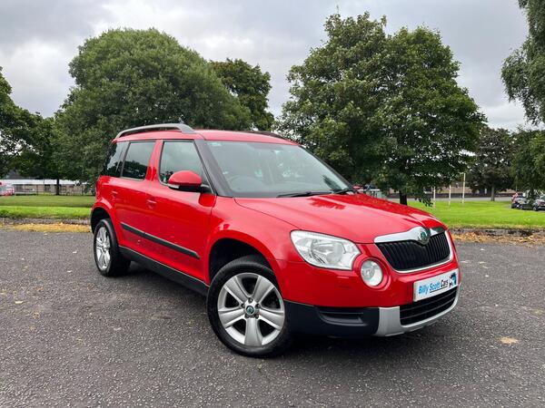 Red 2011 Skoda Yeti Estate All-wheel drive Manual