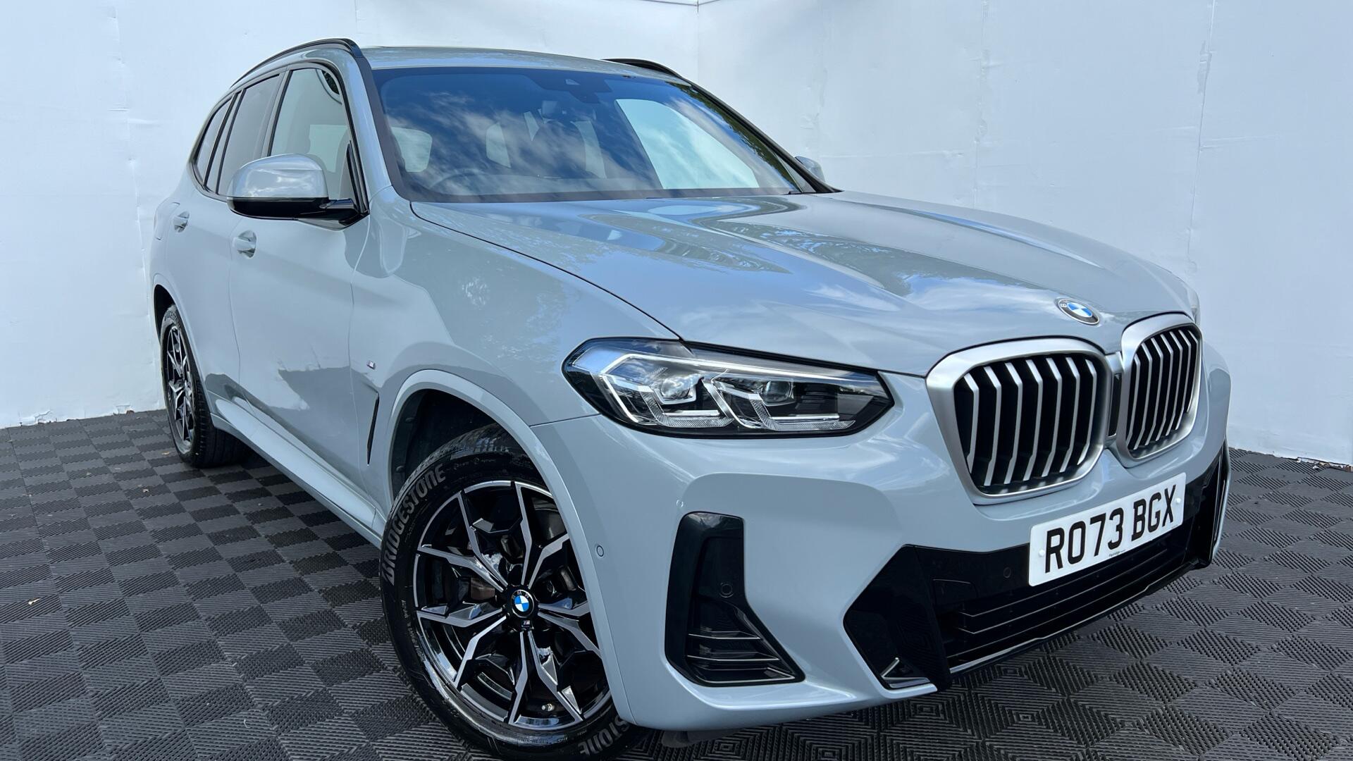 BMW X3 view 24