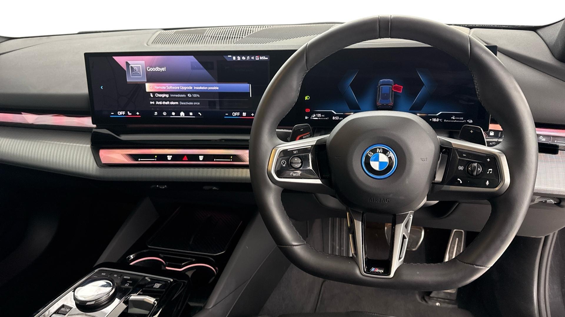 BMW 5 Series view 5