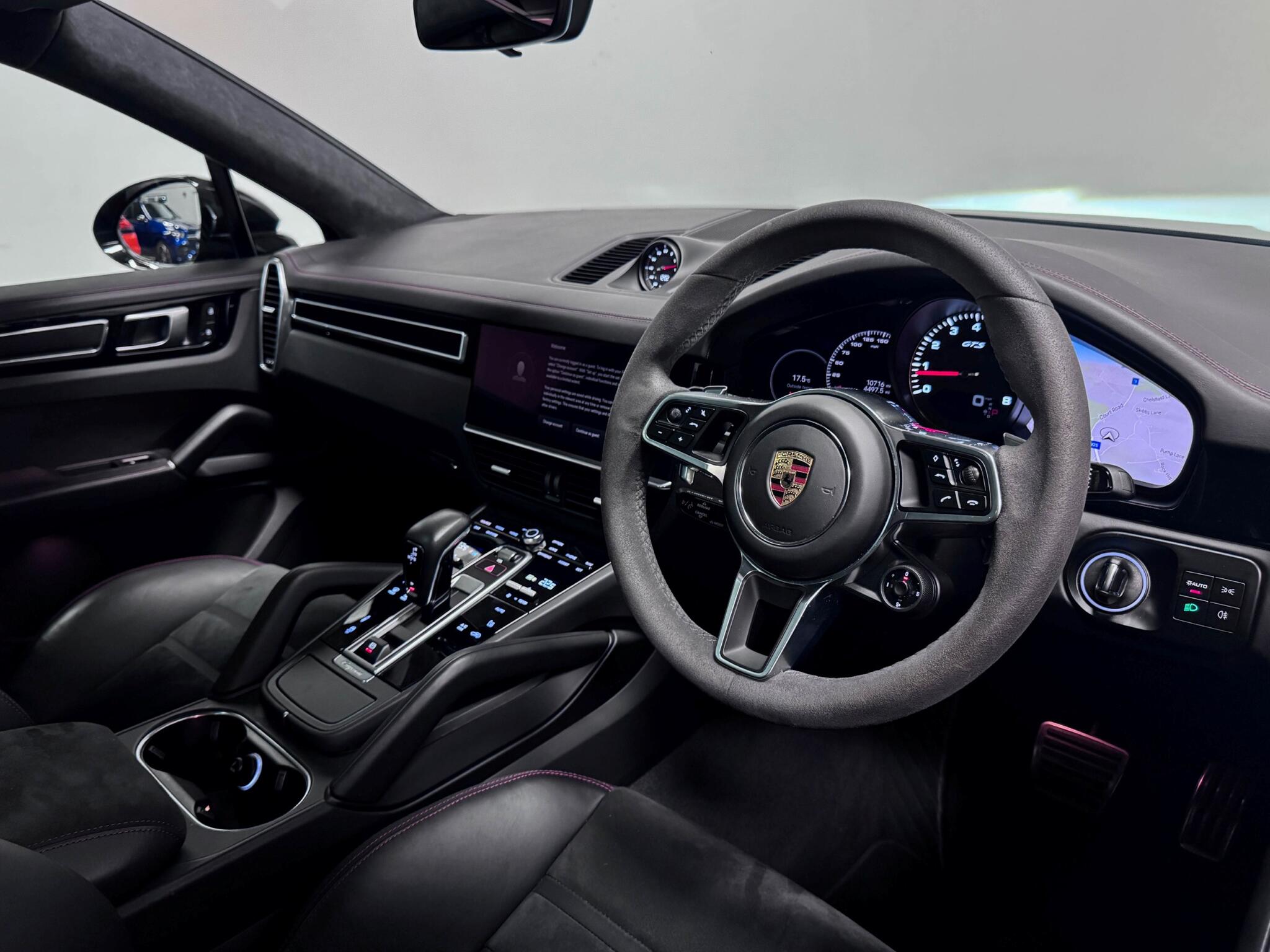Porsche Cayenne view 38