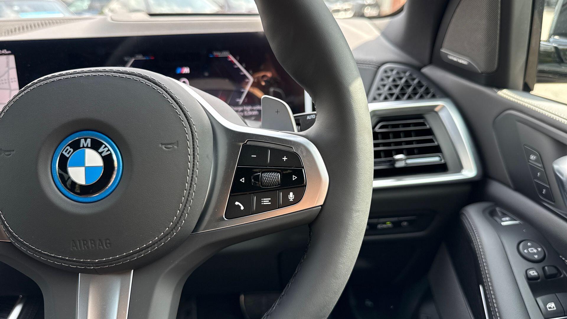 BMW X5 view 18
