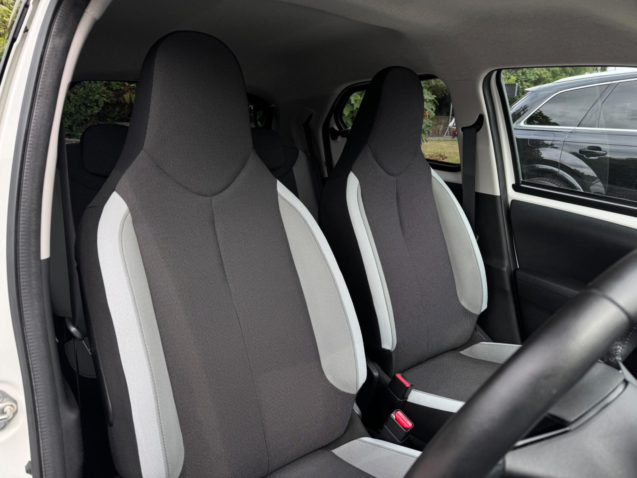 Toyota Aygo view 19