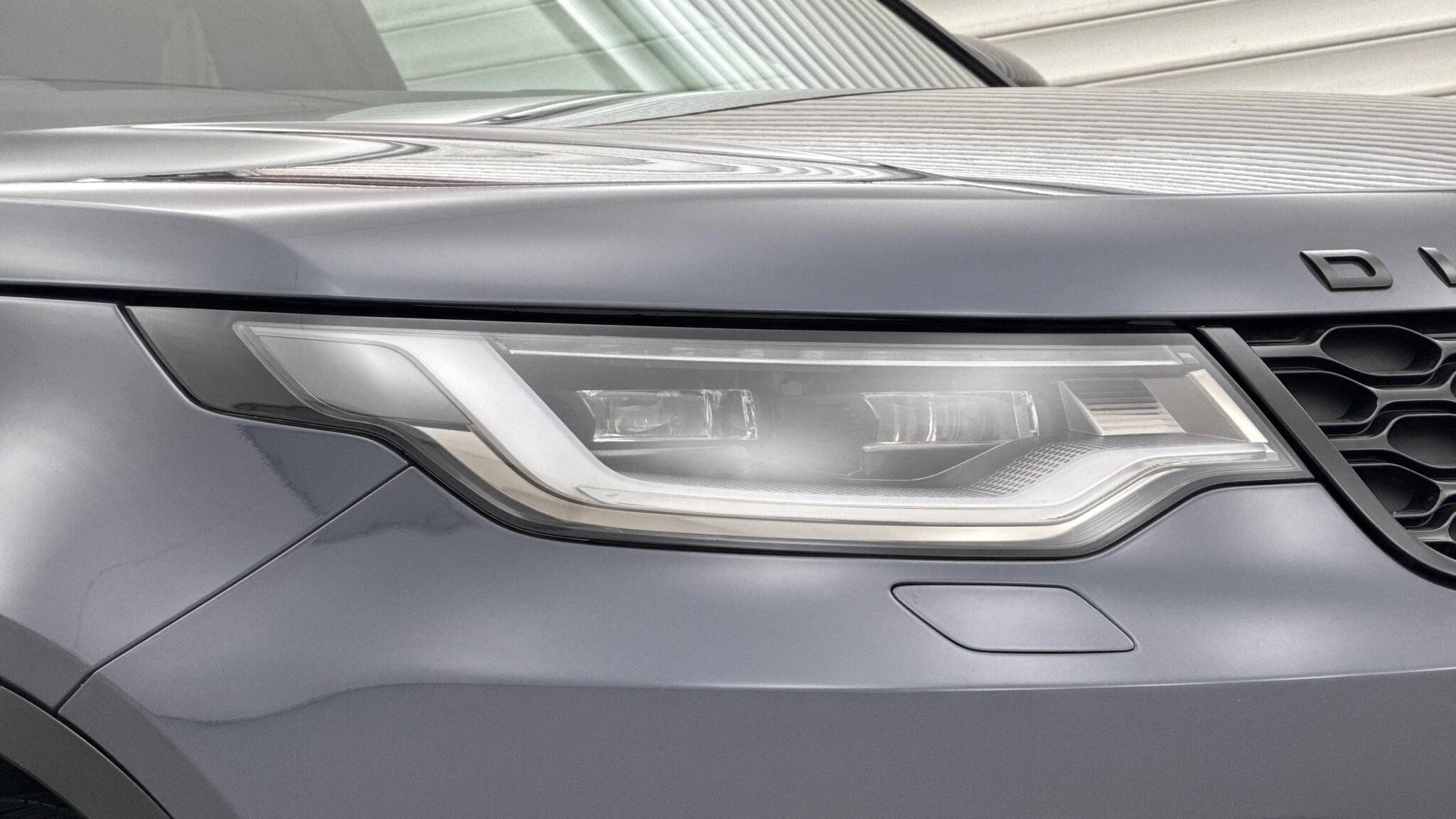 Land Rover Discovery view 17