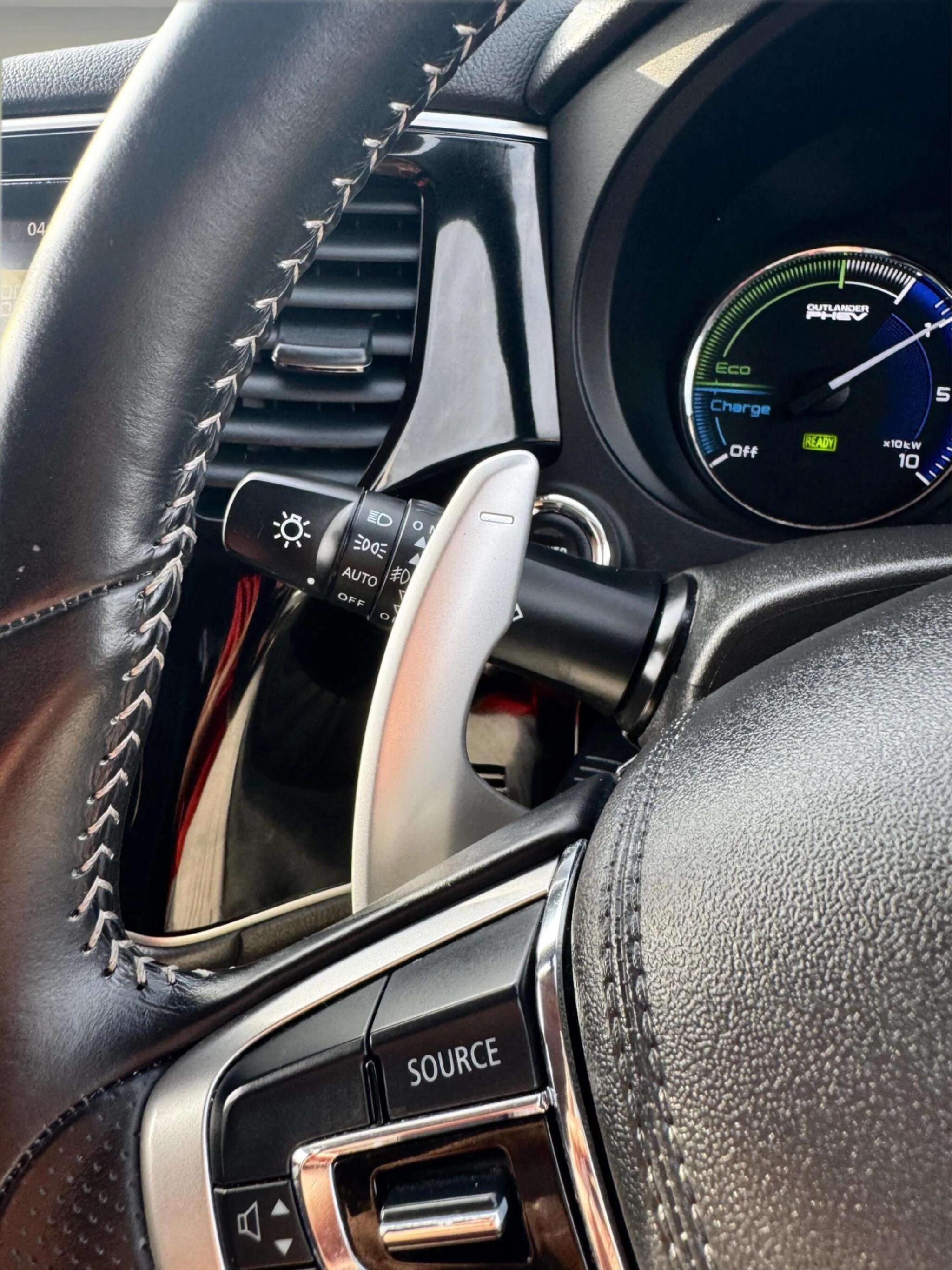 Mitsubishi Outlander view 36