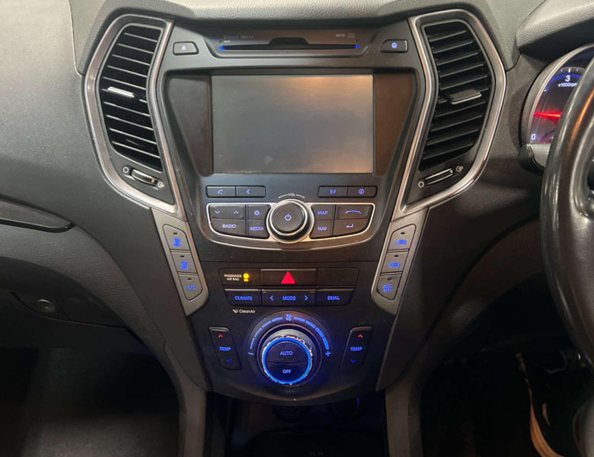 Hyundai Santa Fe view 3