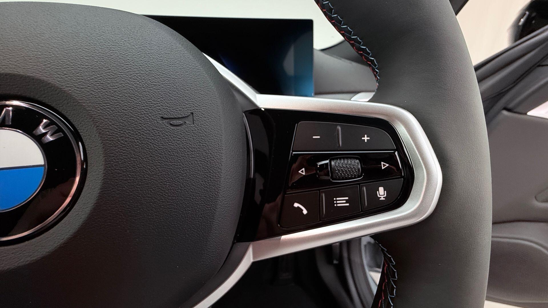 BMW I4 view 18