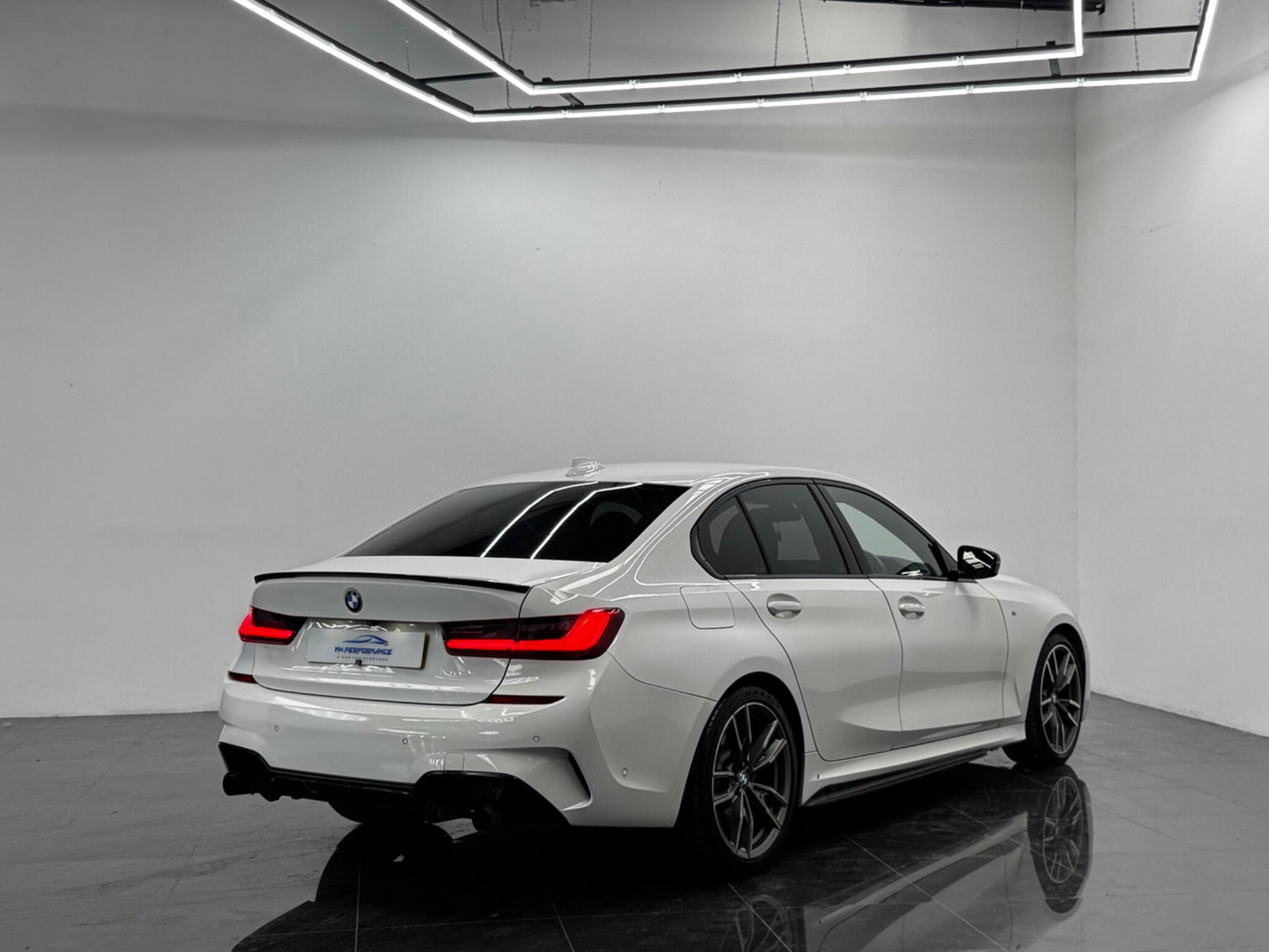 BMW 3 Series view 27