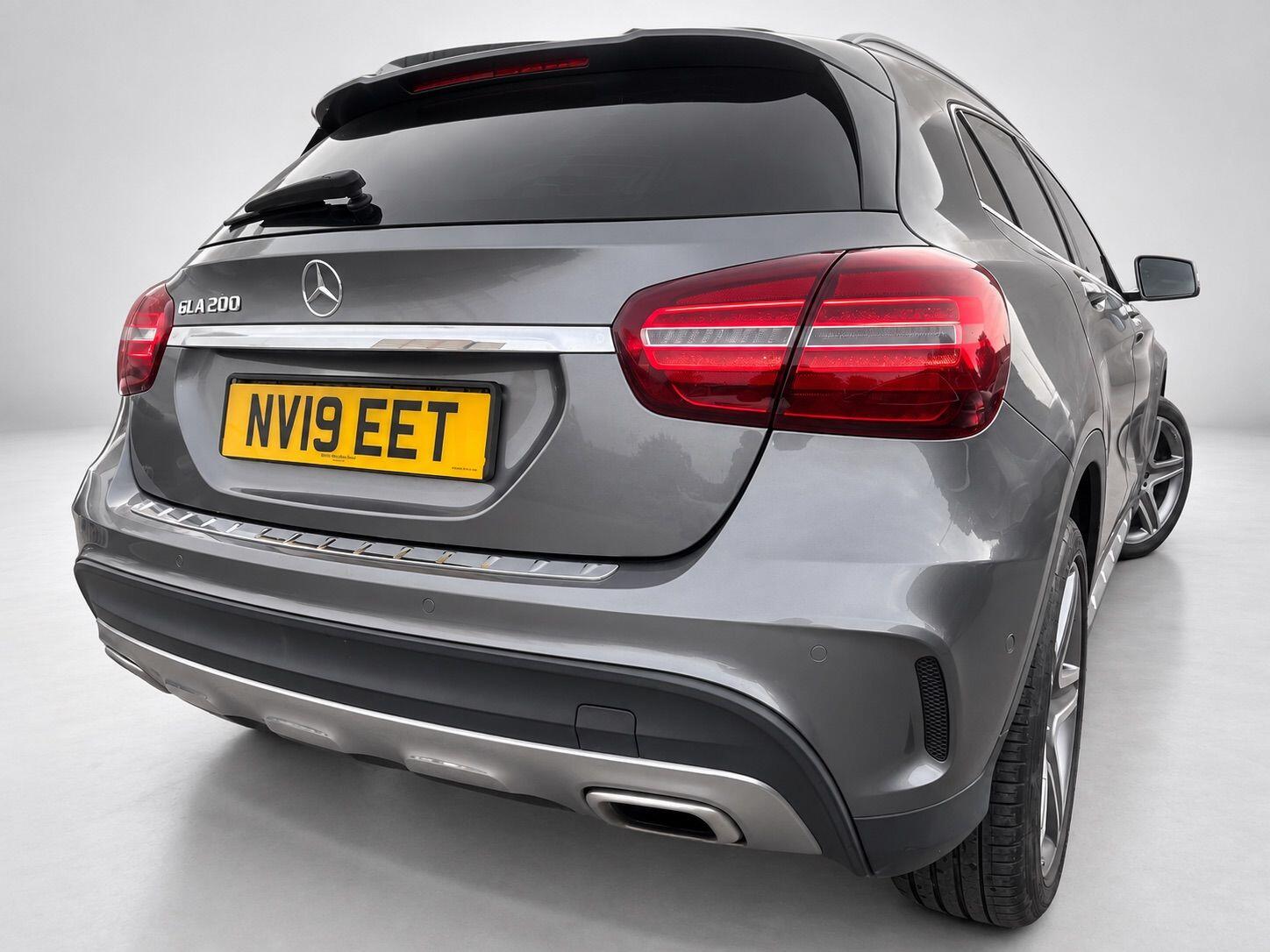 Mercedes-Benz Gla view 10