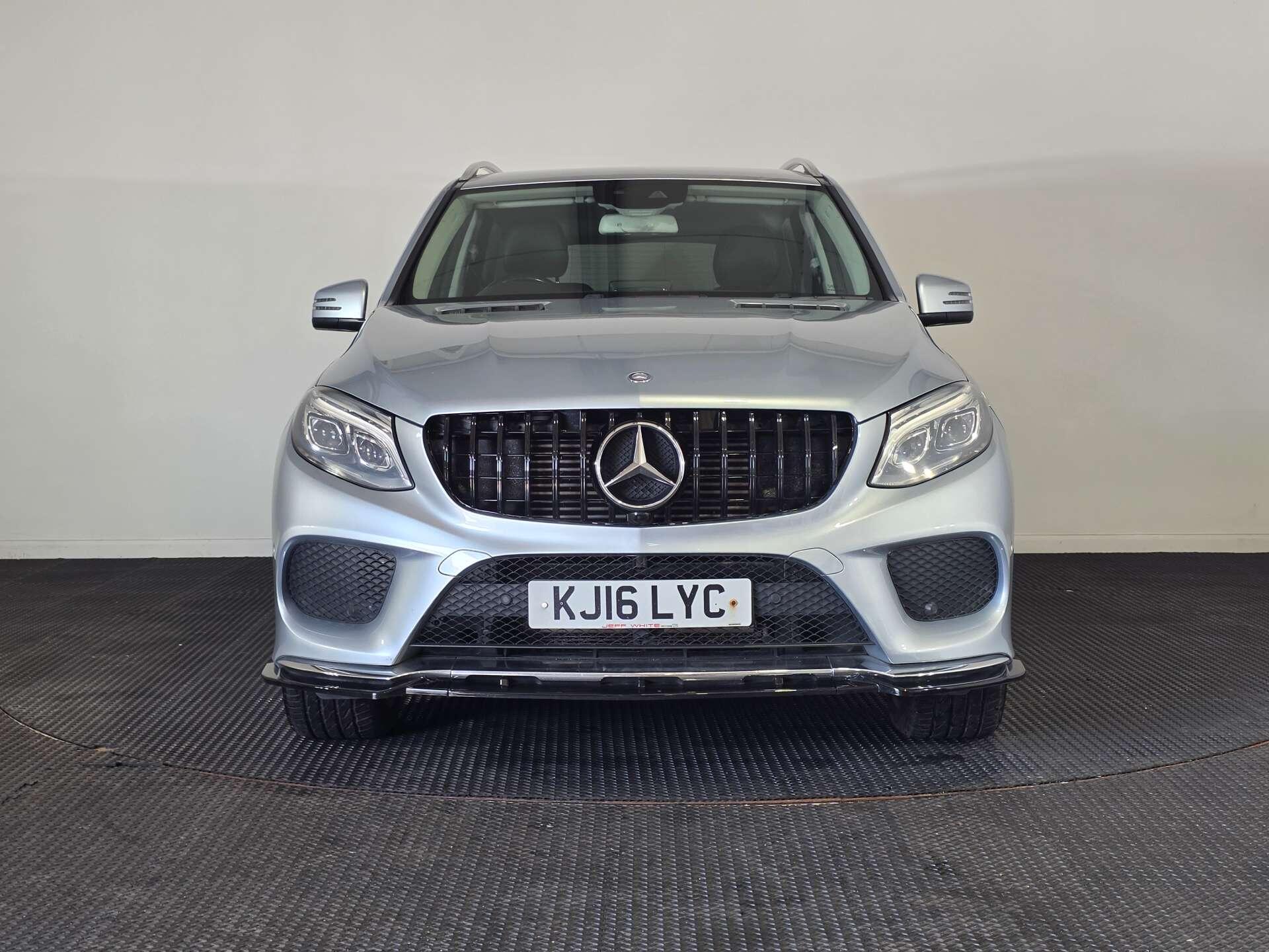 Mercedes-Benz Gle view 2