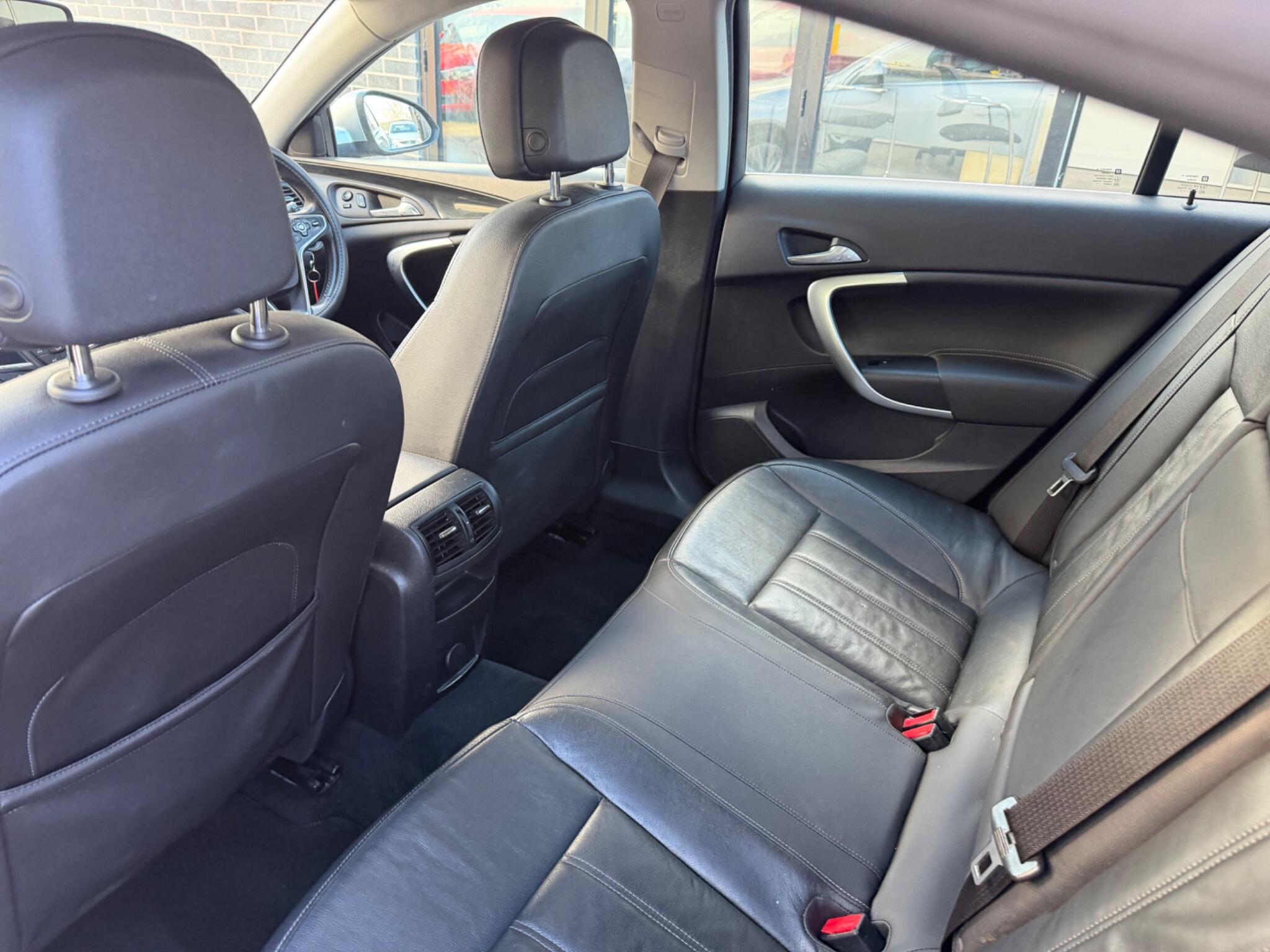 Vauxhall Insignia view 29