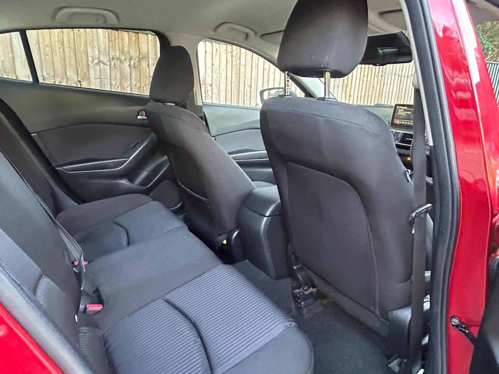 Mazda Mazda3 view 28