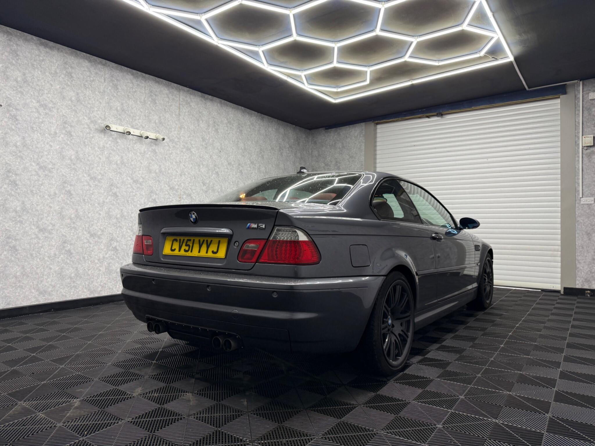 BMW M3 view 4