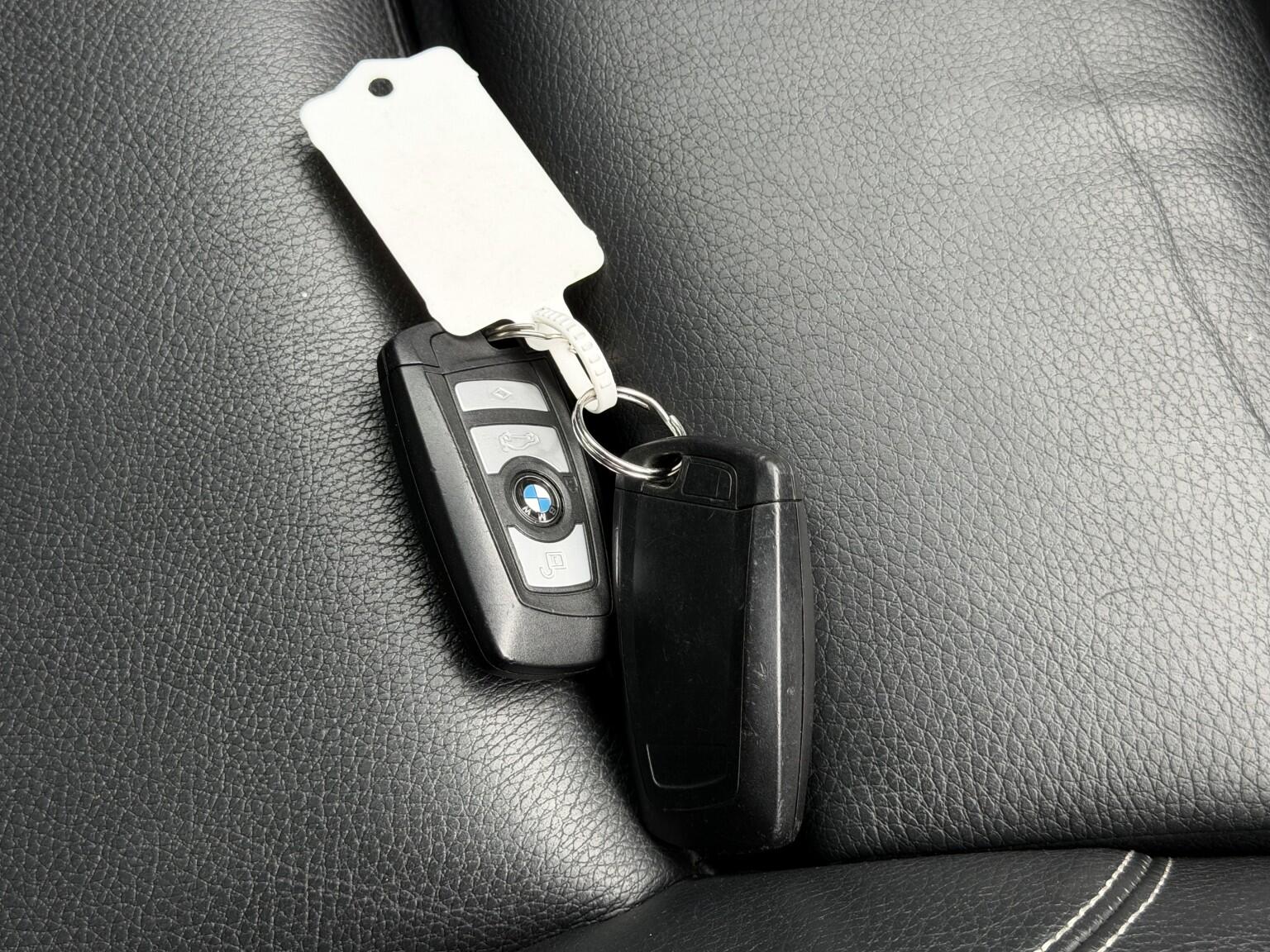 BMW 5 Series view 29