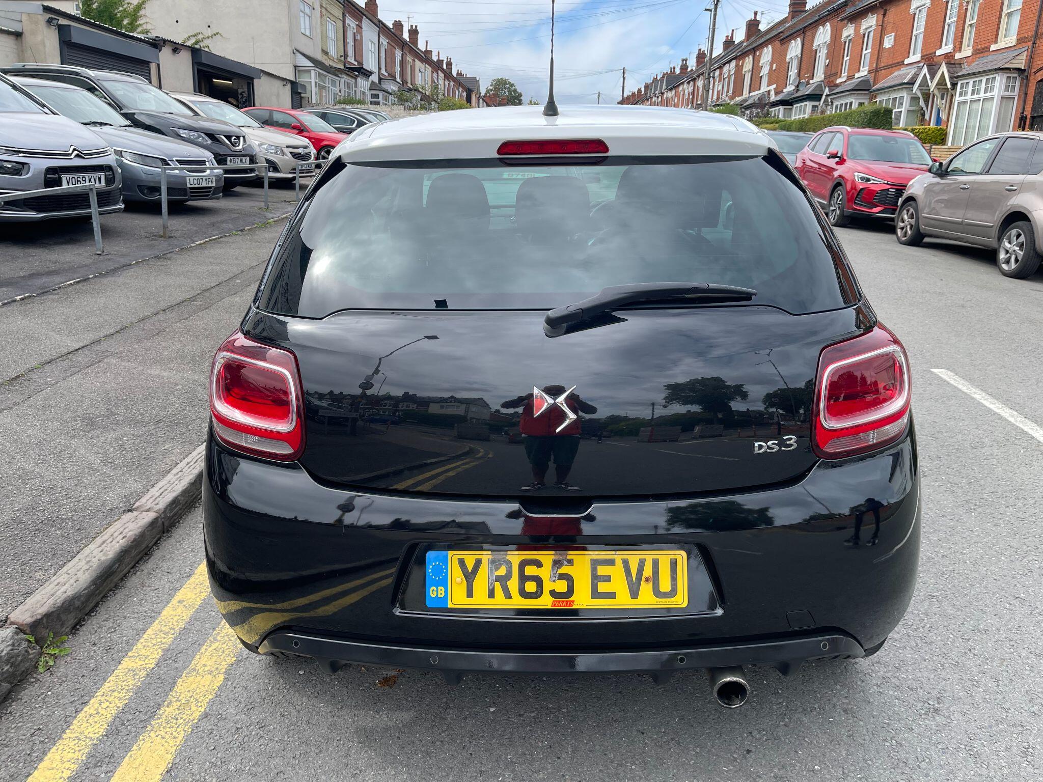 DS Automobiles DS 3 view 19