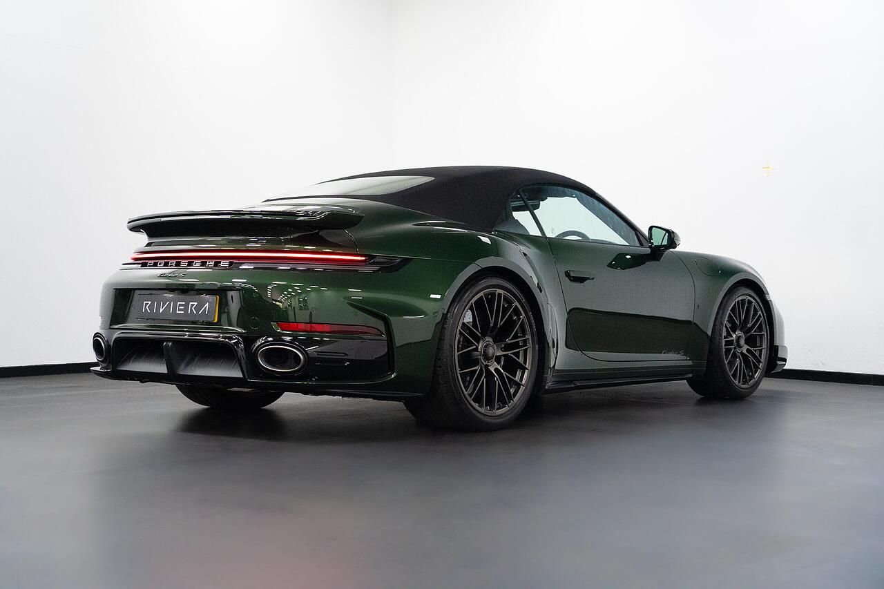 Porsche 911 view 36