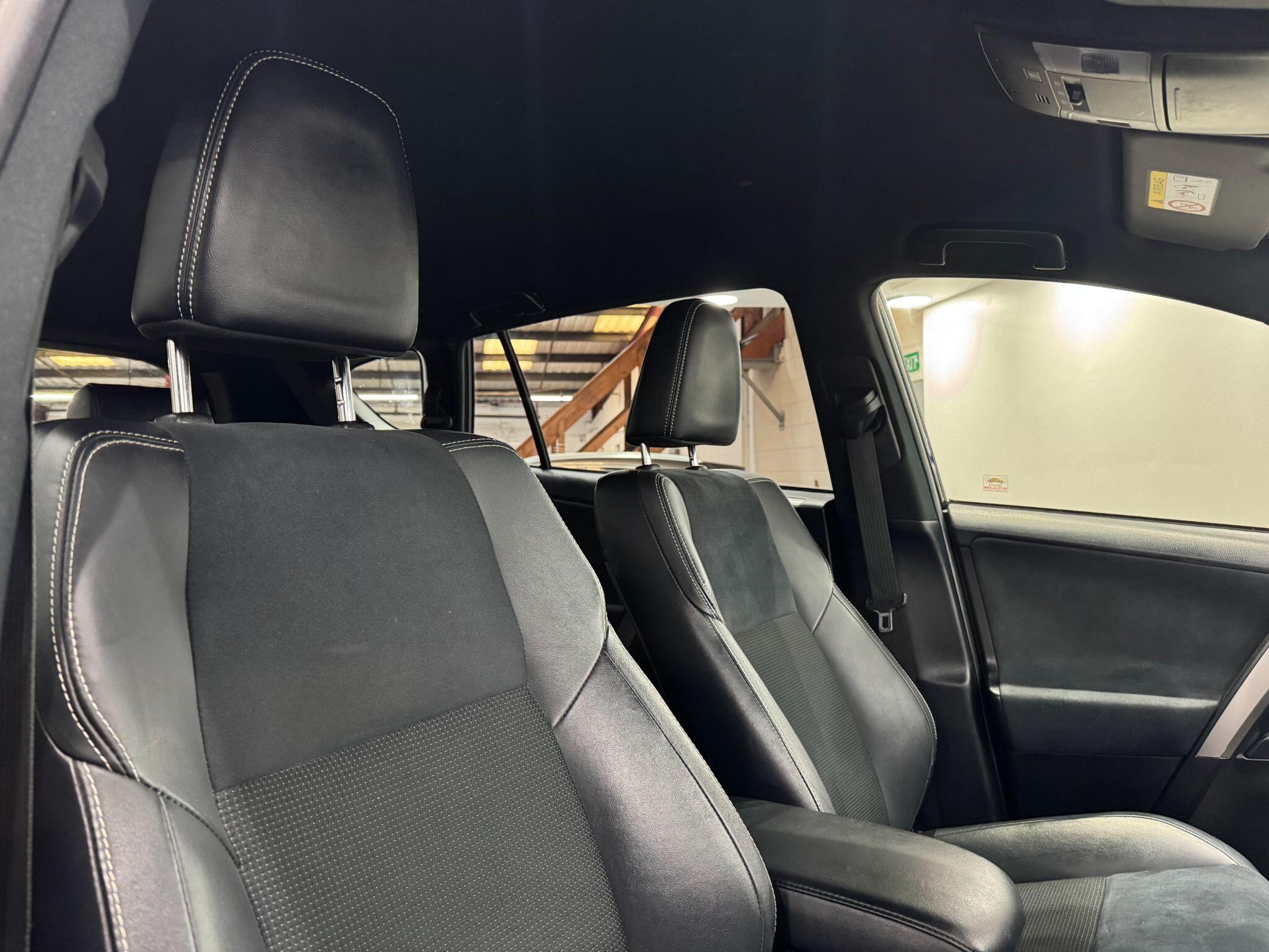 Toyota Rav4 view 19