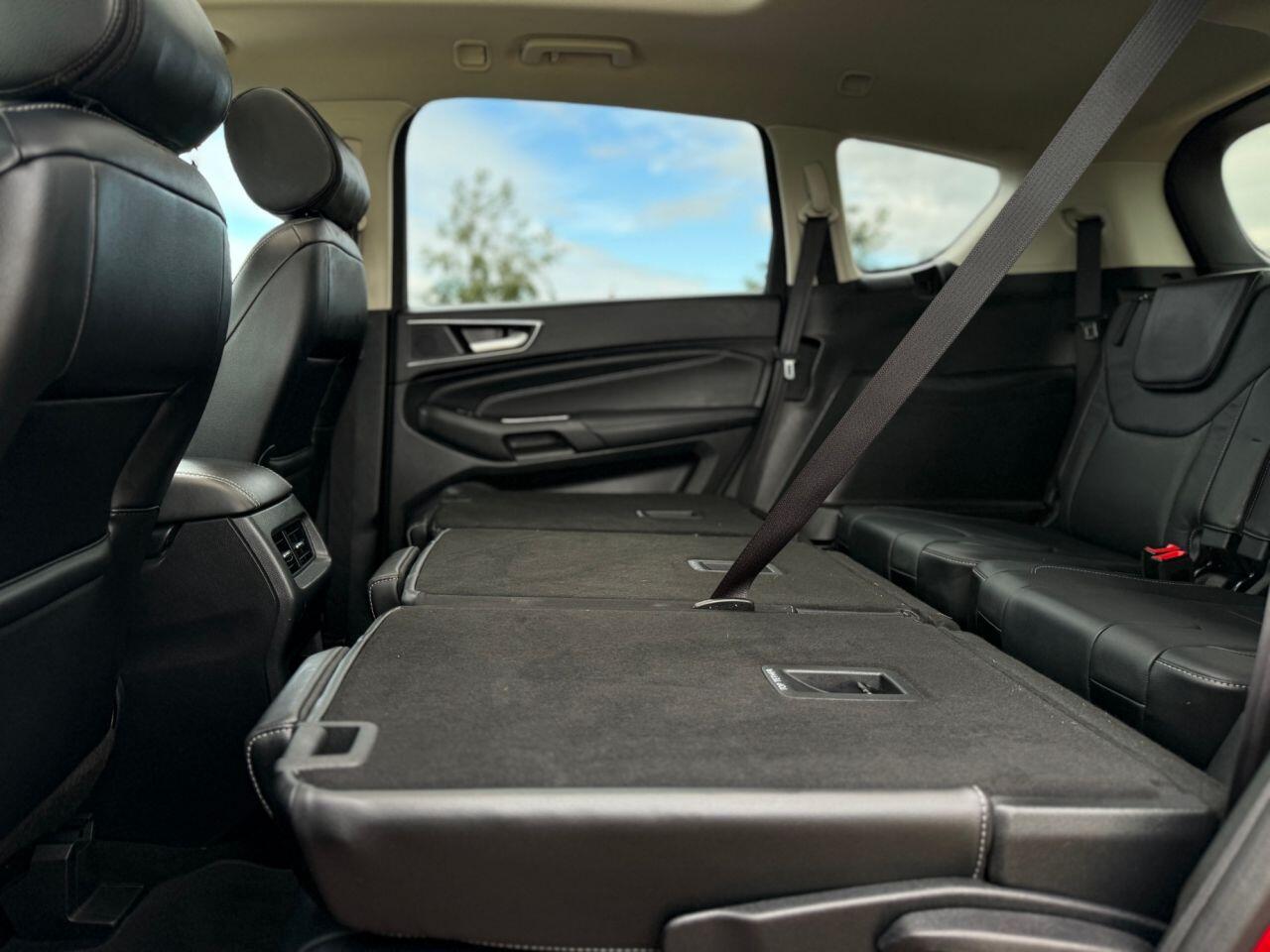 Ford S-Max view 16