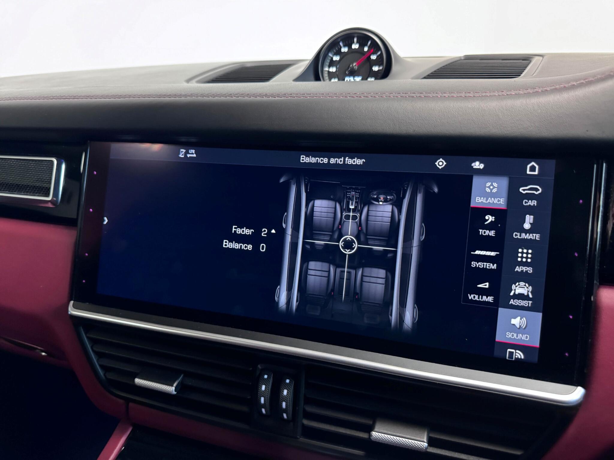 Porsche Cayenne view 74
