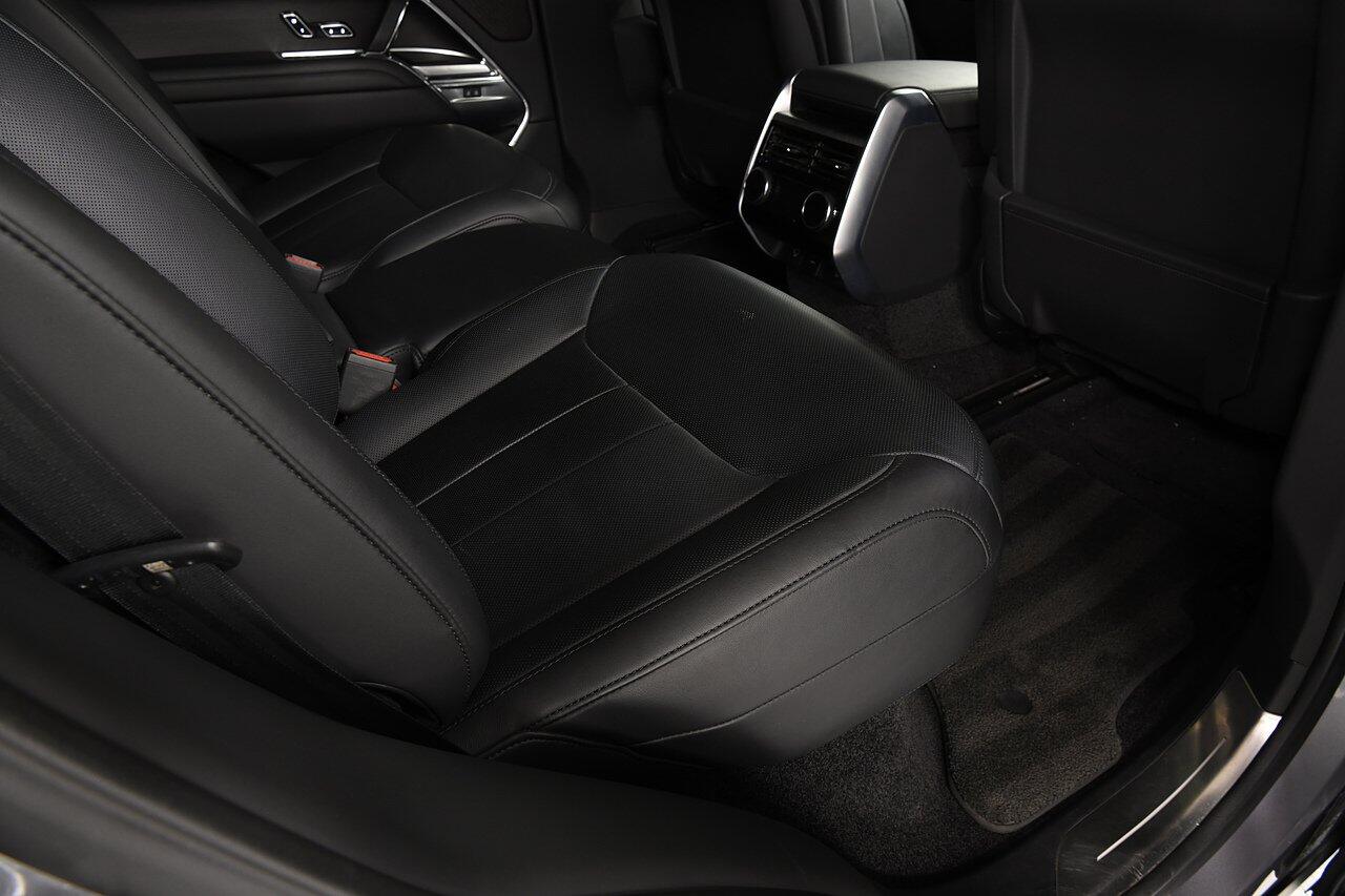 Land Rover Range Rover view 28