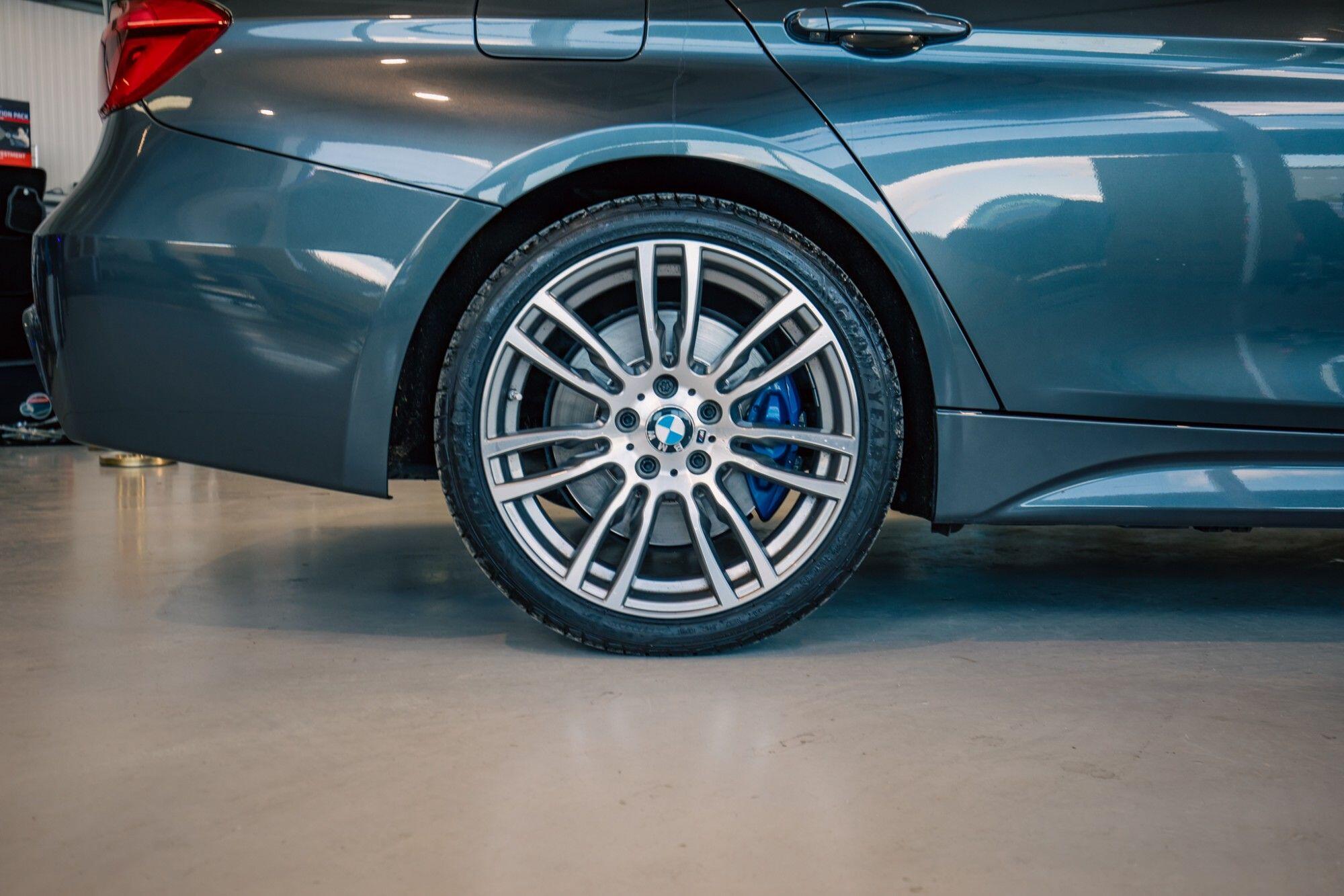 BMW 3 Series view 7
