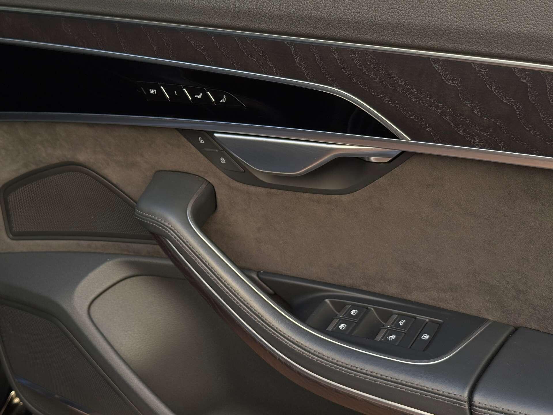Audi A8 view 25