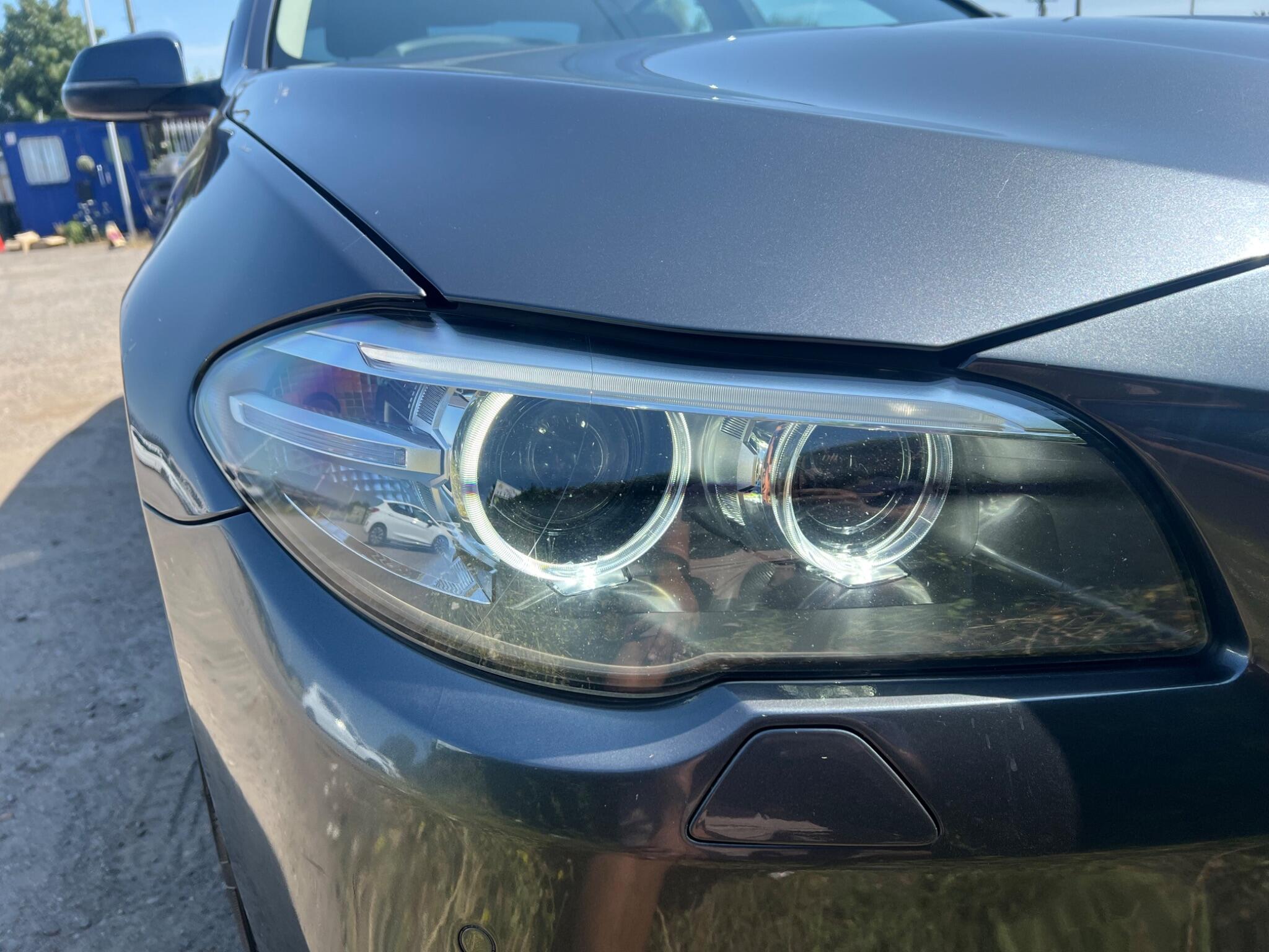 BMW 5 Series view 11