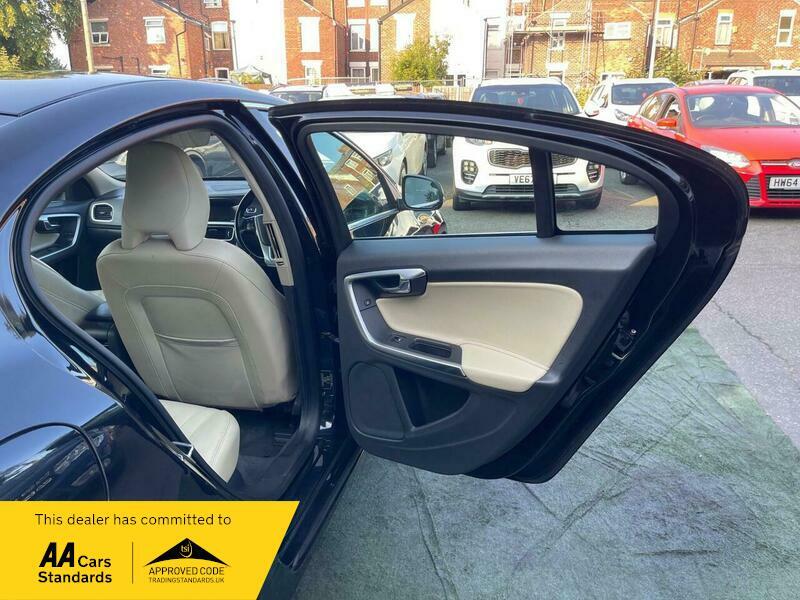 2015 Volvo S60 image 38
