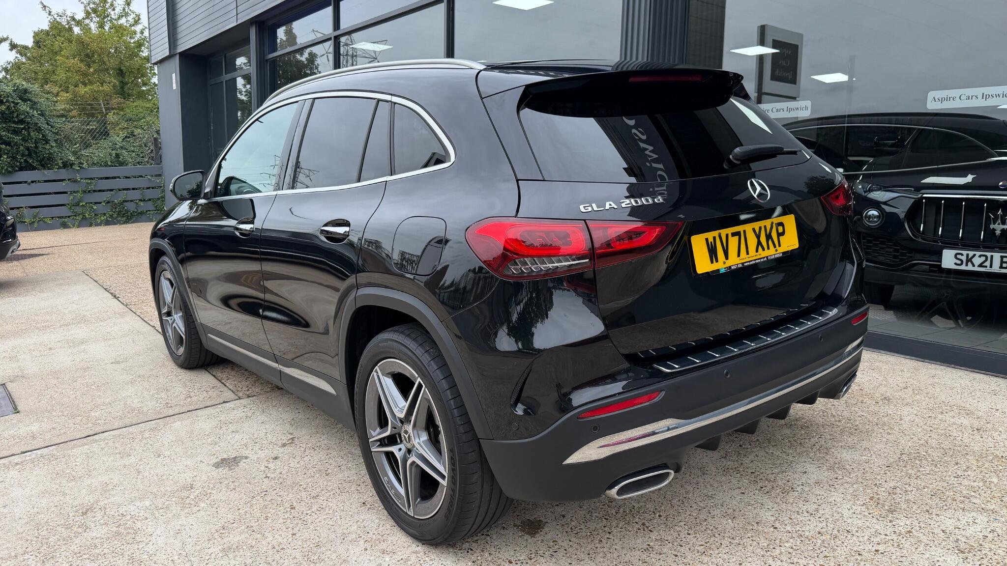 Mercedes-Benz Gla view 6