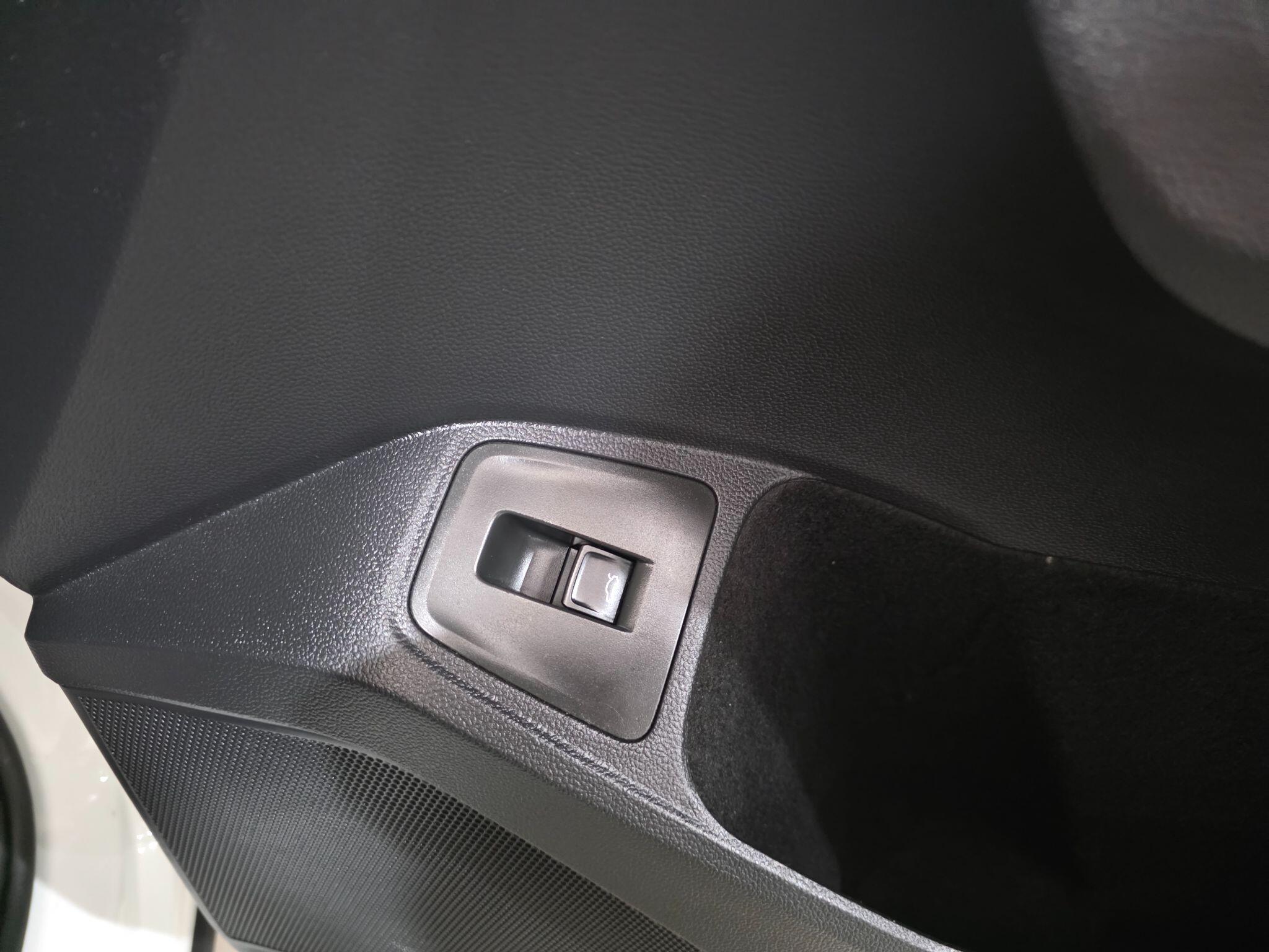 Volkswagen Tiguan Allspace view 15