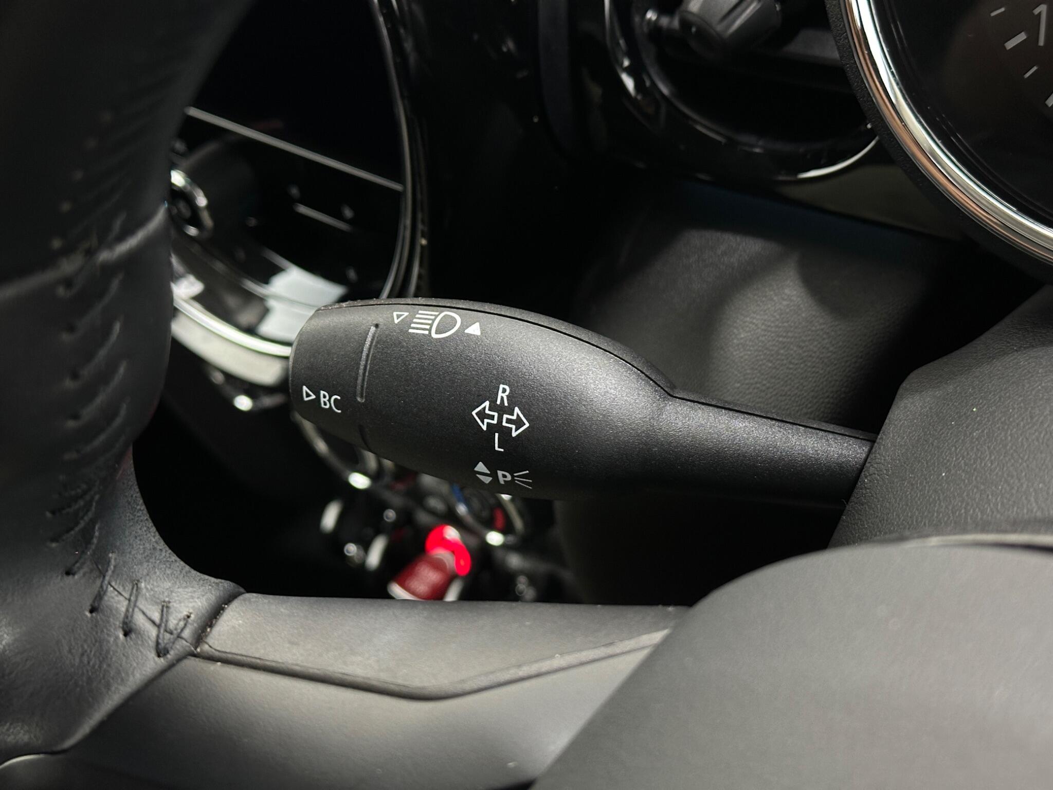 Mini Cooper view 14